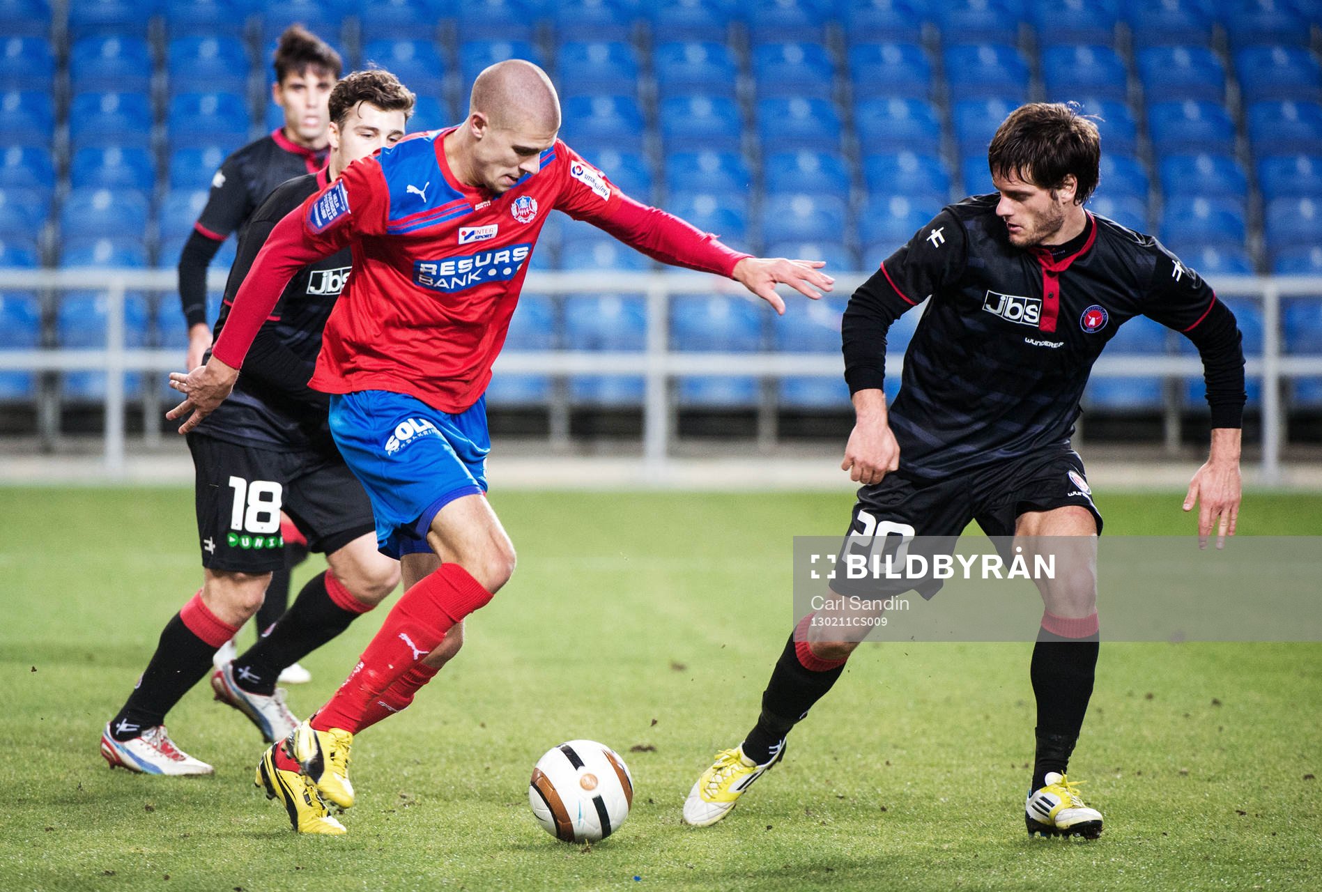 Robin Simovic, Helsingborg, utmanar Kristian Ipsa, FC