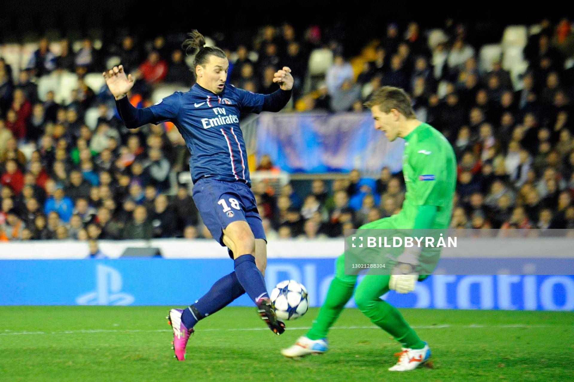 Zlatan IBRAHIMOVIC / Vicente GUAITA PANADERO - 12.02.2013 -