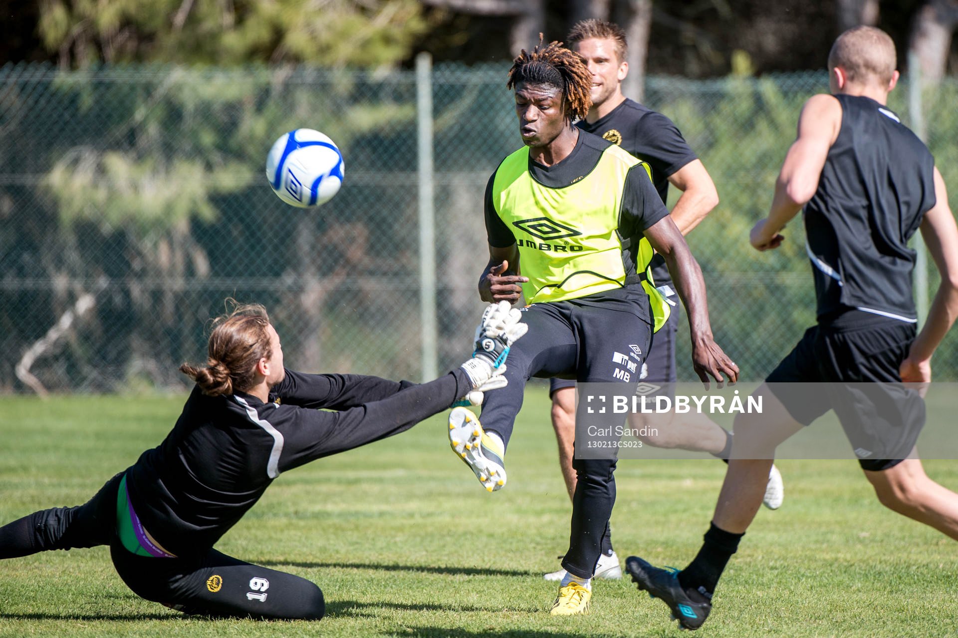 Fotboll, Atlantic Trophy, Träning, Elfsborg: Kristoffer Björk, målvakt, Mohamed Bangura, Elfsborg.