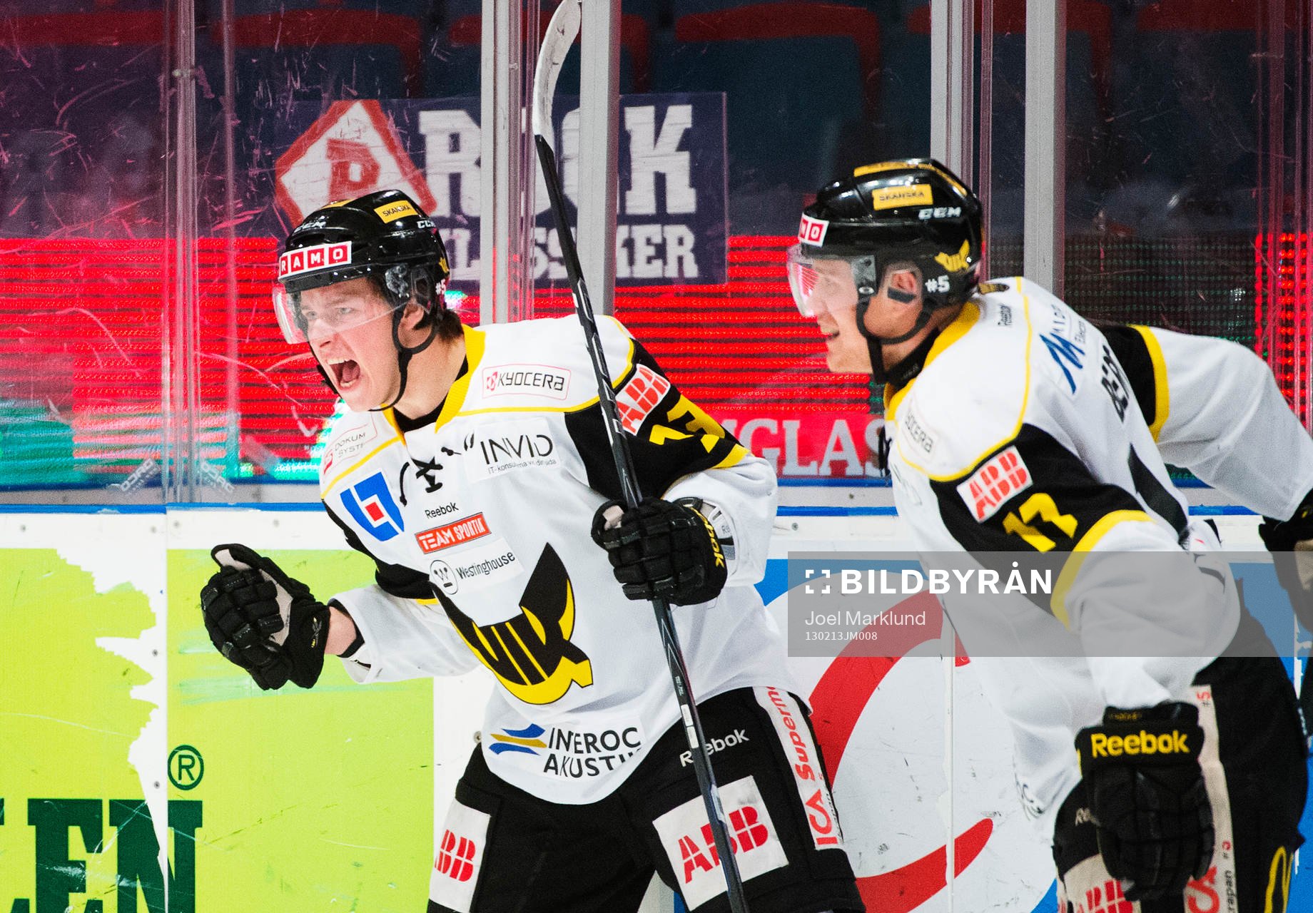 Marcus Jonsson och Jonte Berg, Västerås, jublar