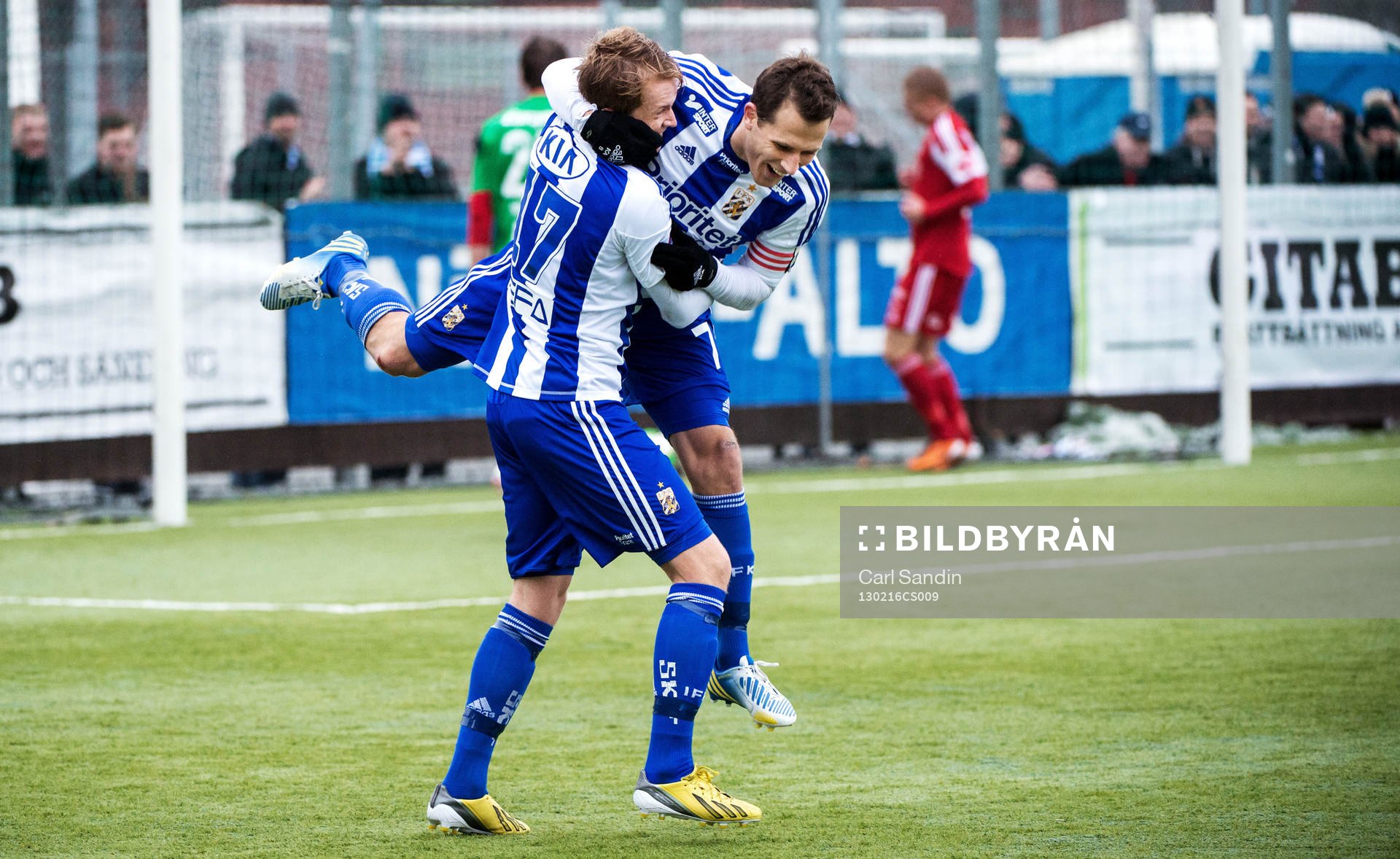 Tobias Hysén kastar sig över Sam Larsson, IFK Göteborg