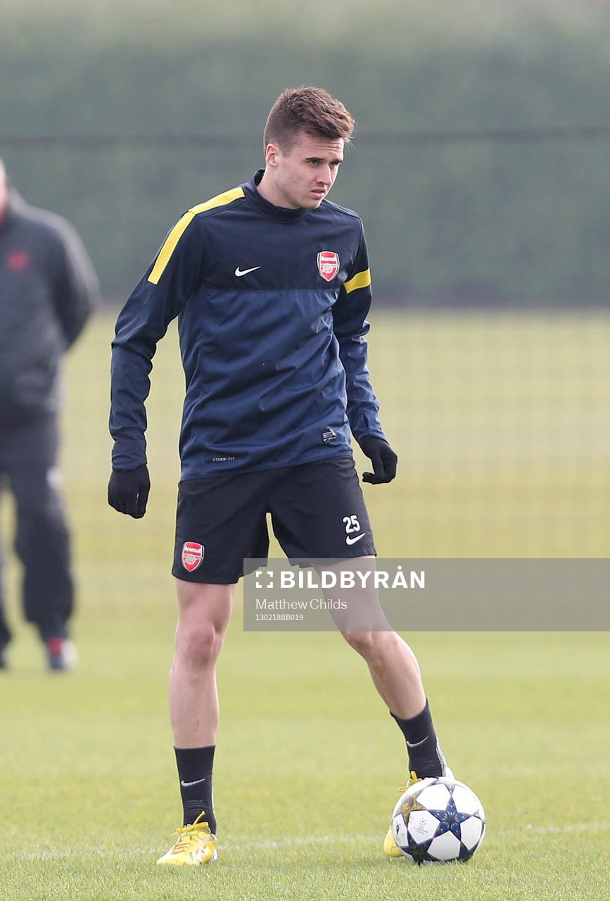 Football - Arsenal Training - Arsenal Training Ground -