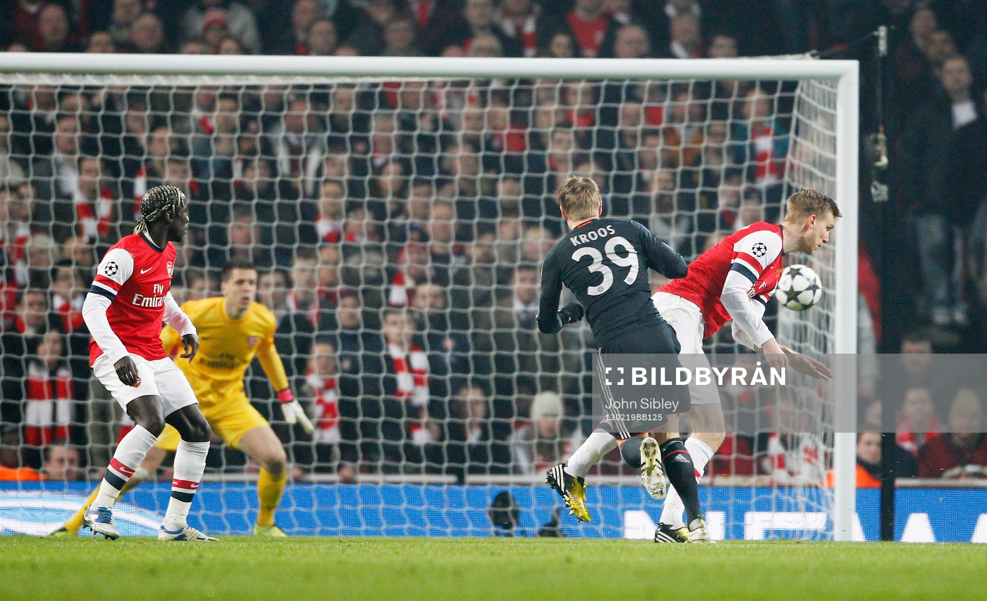 Football - Arsenal v Bayern Munich - UEFA Champions League