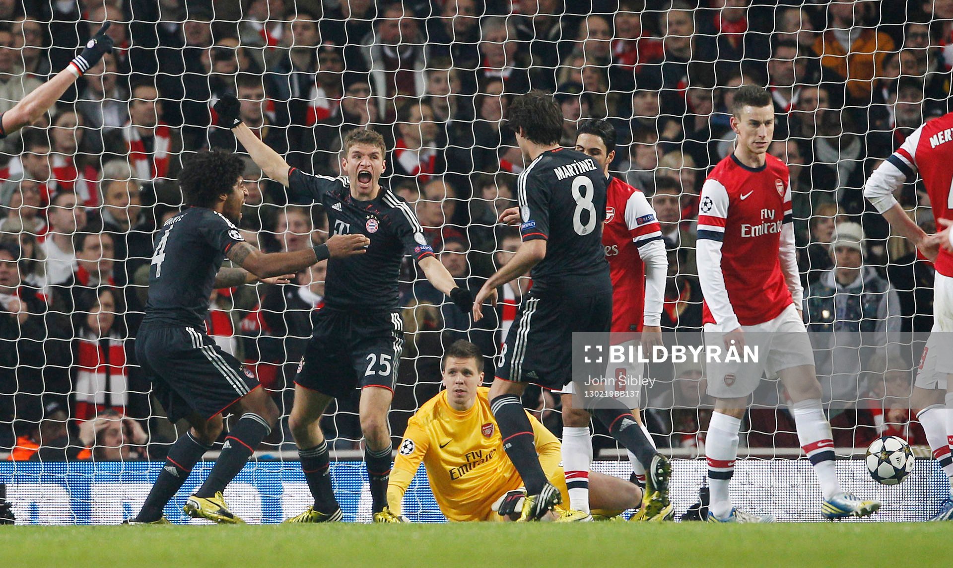 Football - Arsenal v Bayern Munich - UEFA Champions League
