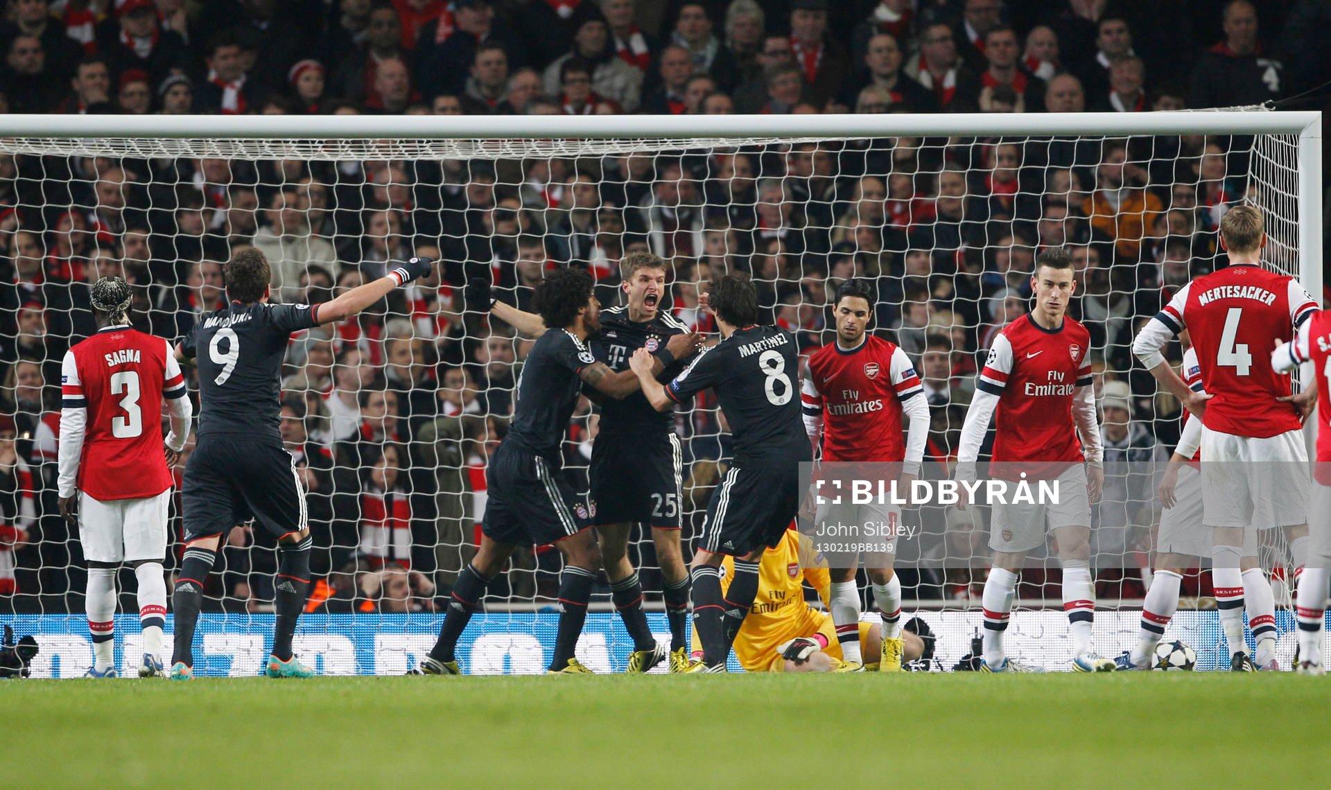 Football - Arsenal v Bayern Munich - UEFA Champions League