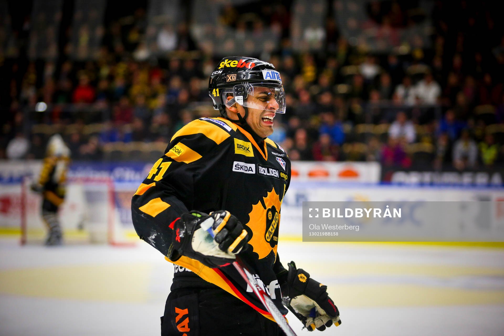 Skellefteå Pierre Eduard Bellemare grinar illa