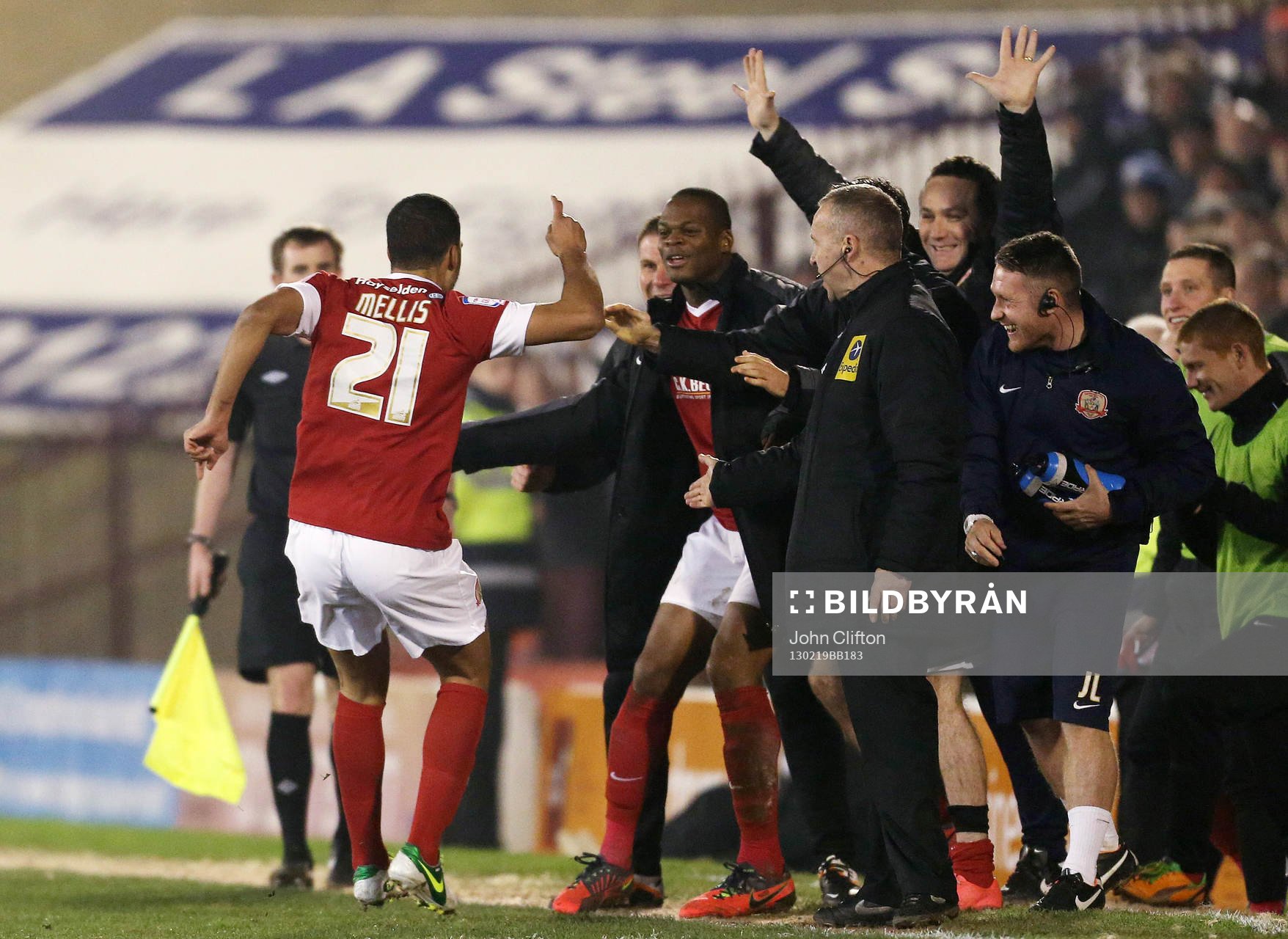 Football - Barnsley v Wolverhampton Wanderers - npower