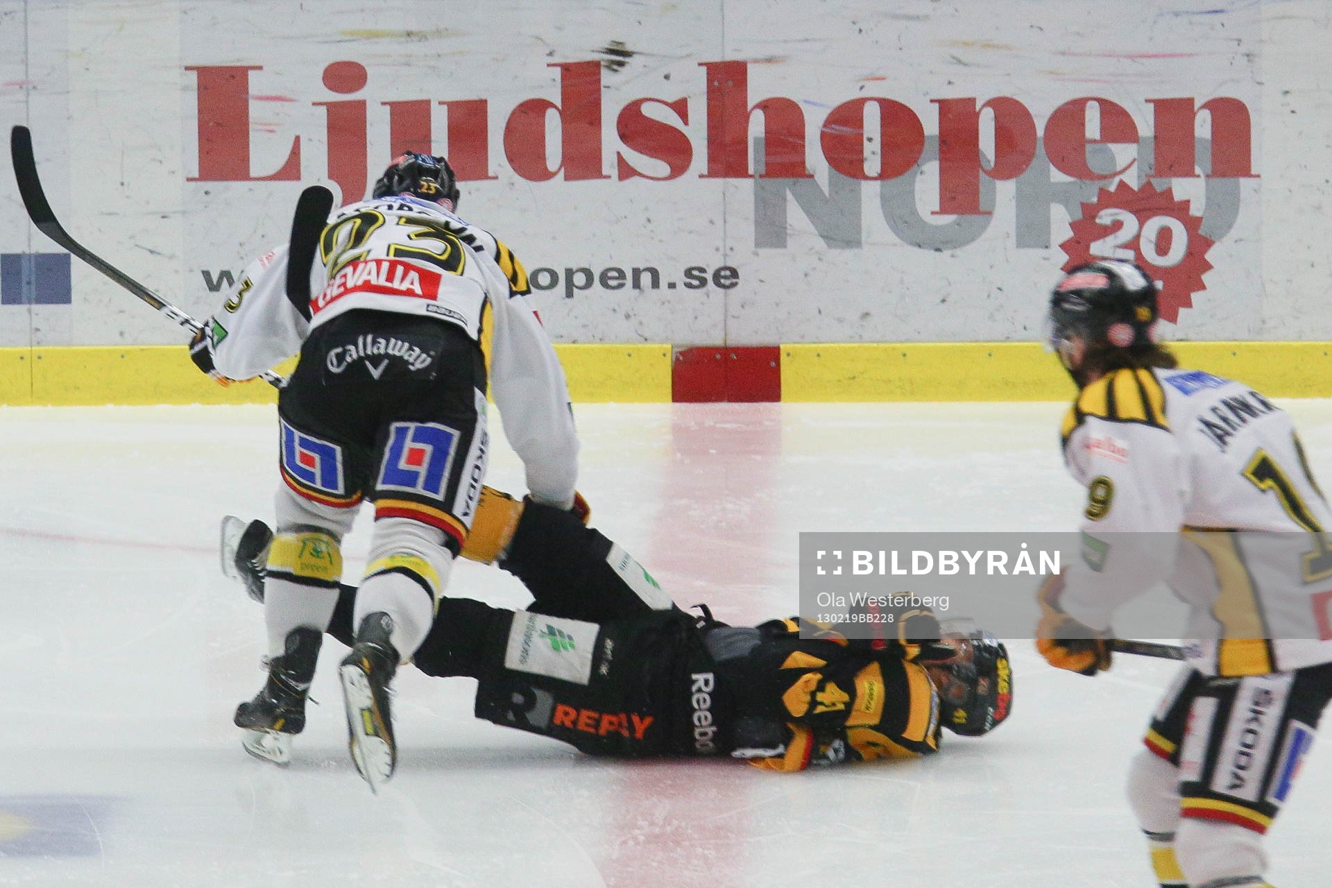 Skellefteås Pierre Edouard Bellemare blev tacklad sent av
