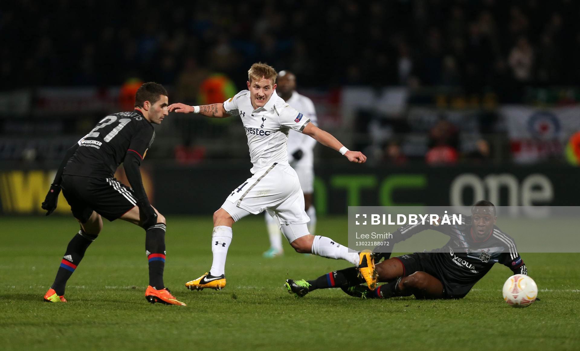 Football - Olympique Lyonnais v Tottenham Hotspur - UEFA