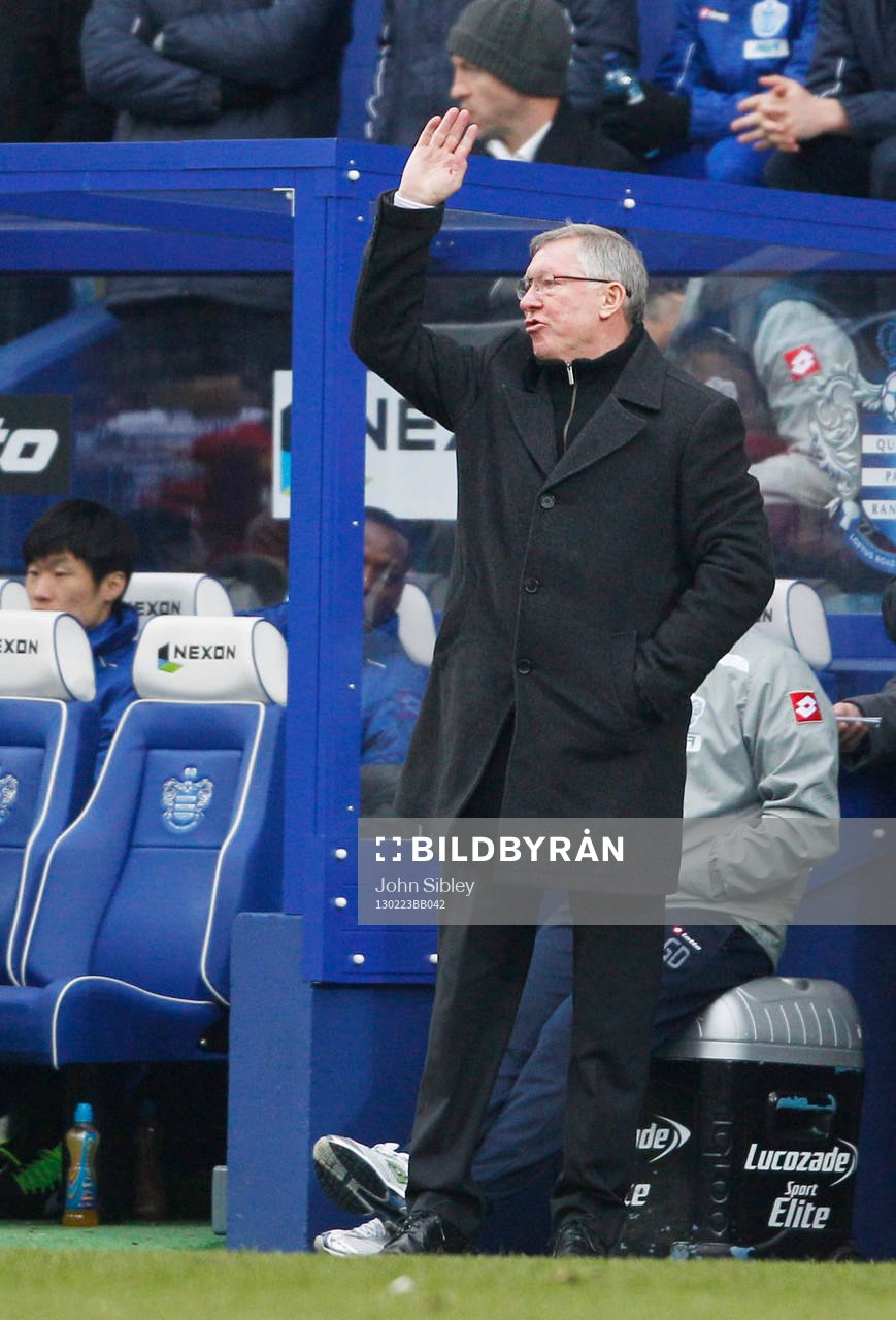 Football - Queens Park Rangers v Manchester United -