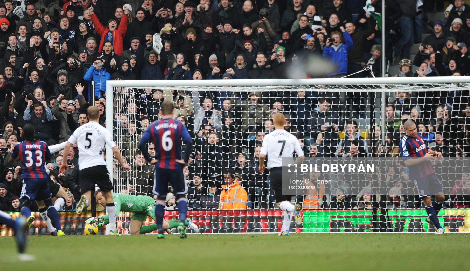 Football - Fulham v Stoke City - Barclays Premier League  -