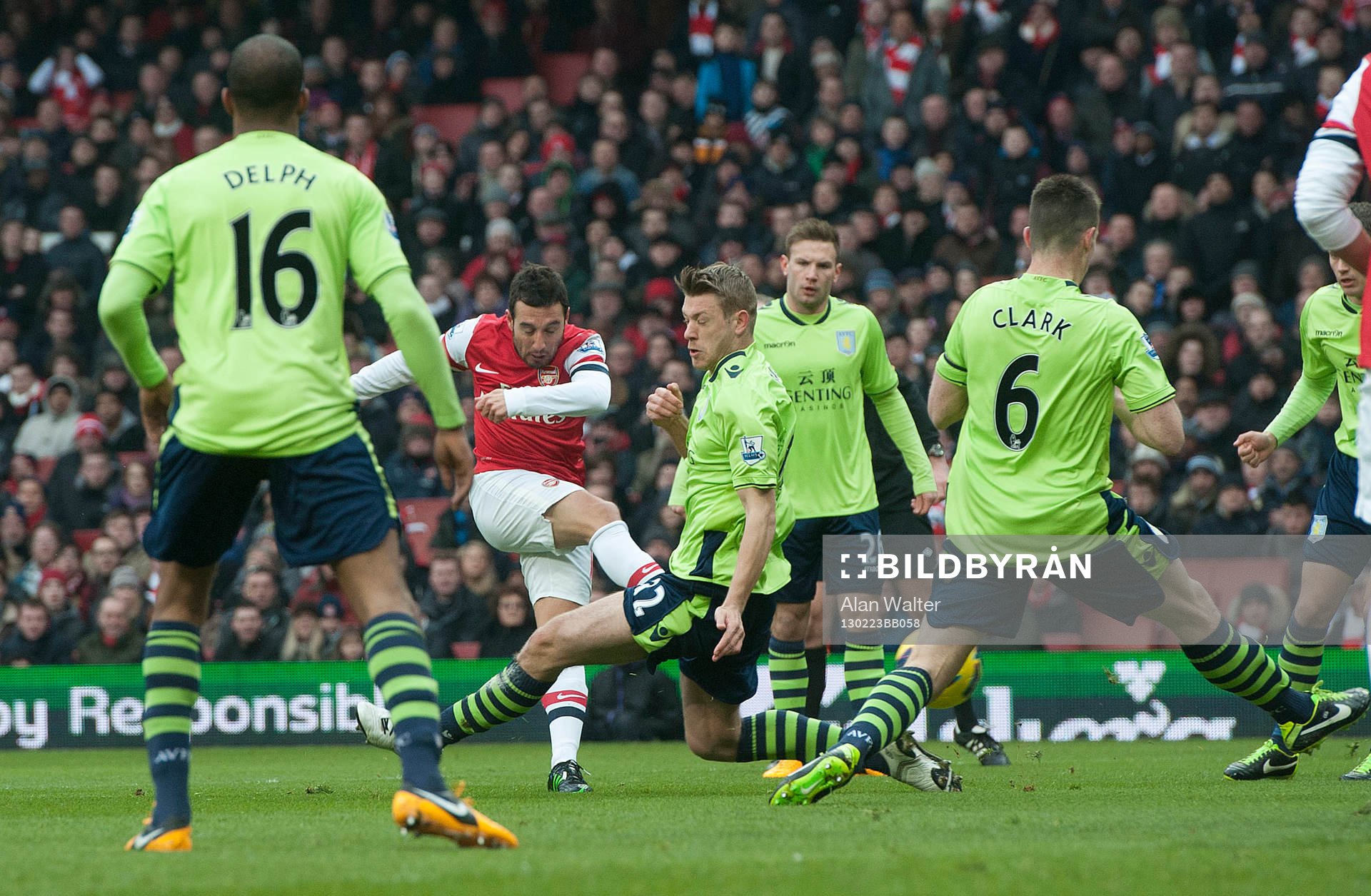 Football - Arsenal v Aston Villa - Barclays Premier League