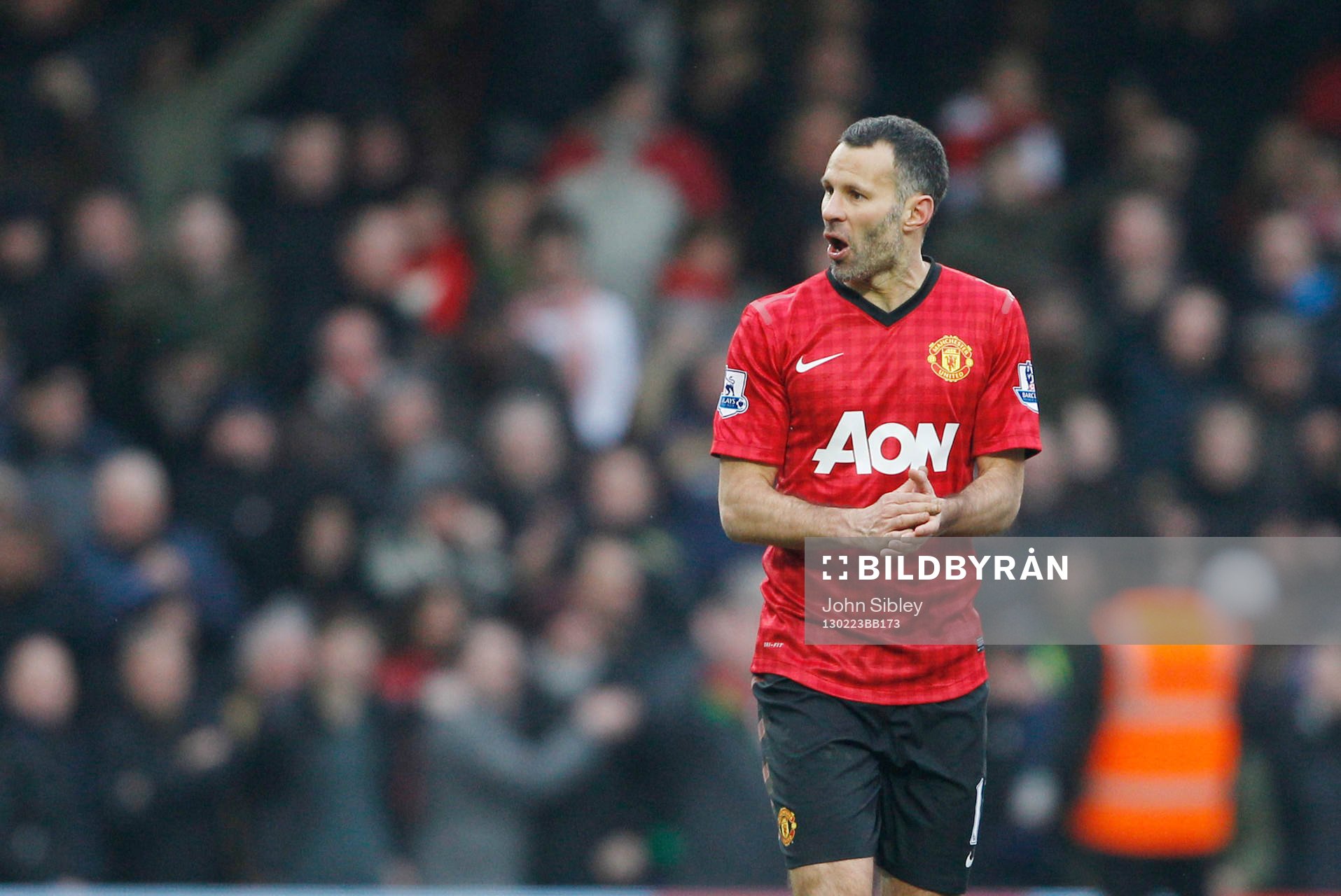 Football - Queens Park Rangers v Manchester United -