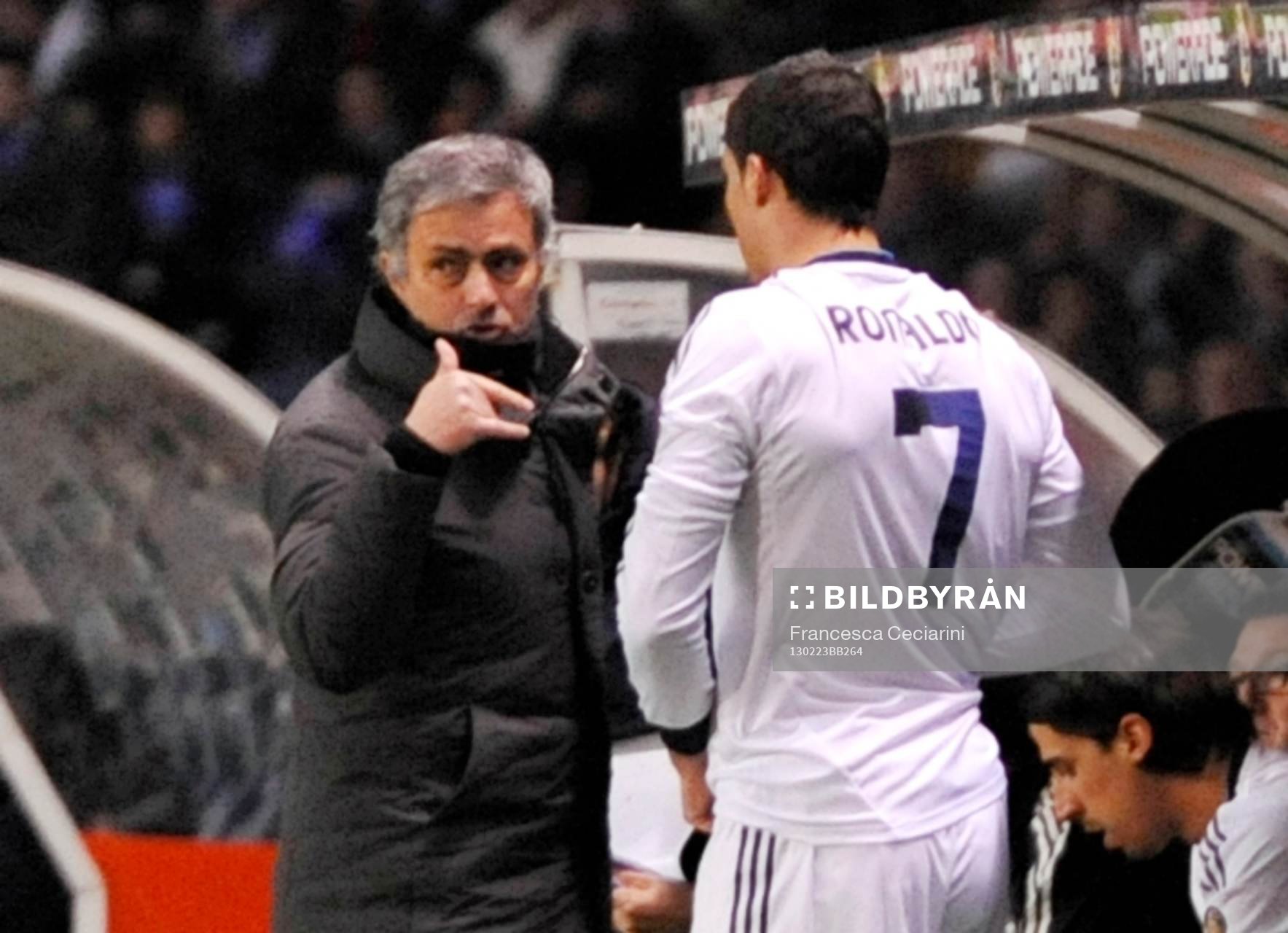 Jose Mourinho talking to Cristiano Ronaldo - Deportivo La