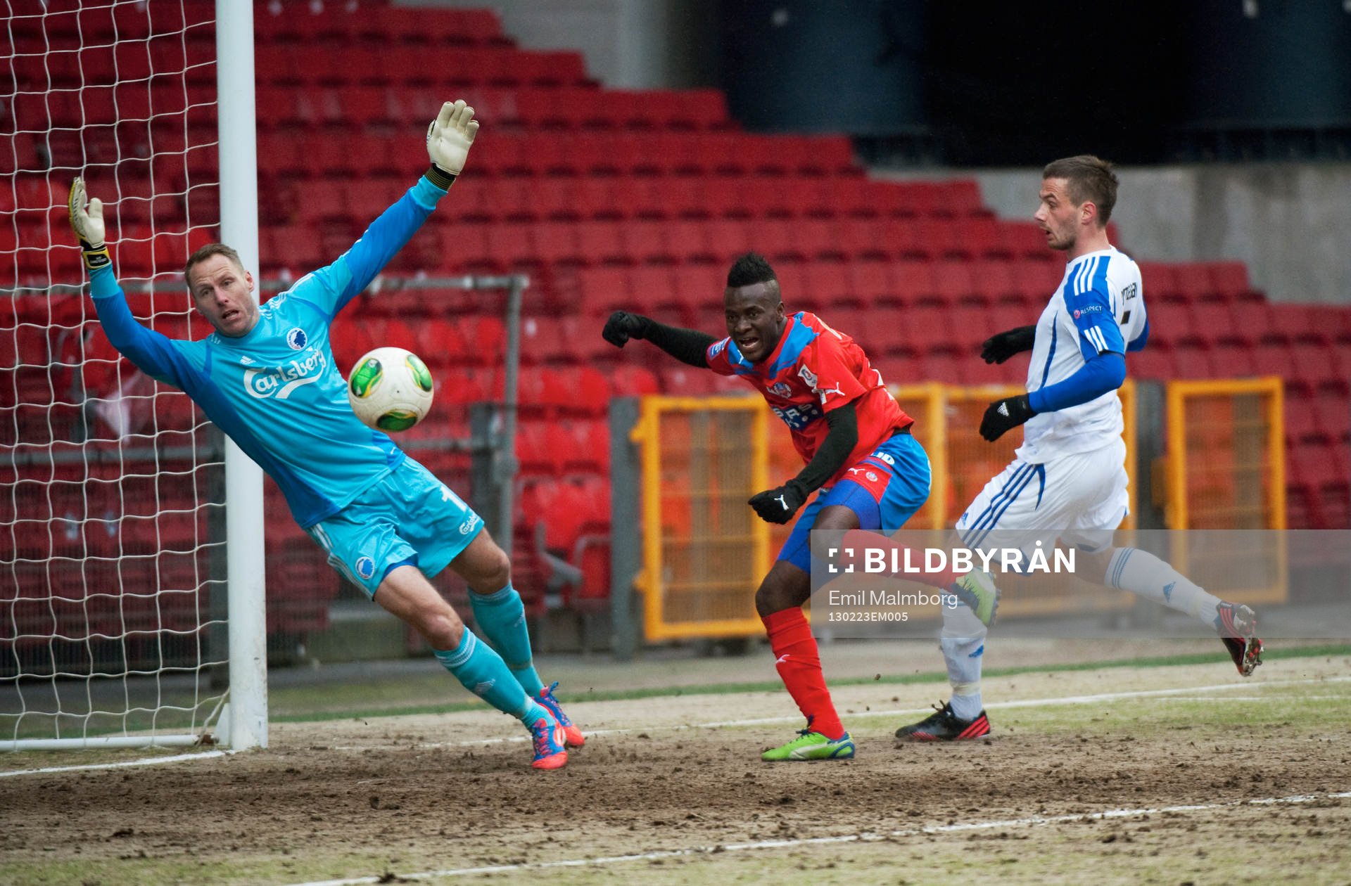 David Accam, Helsingborg är nära