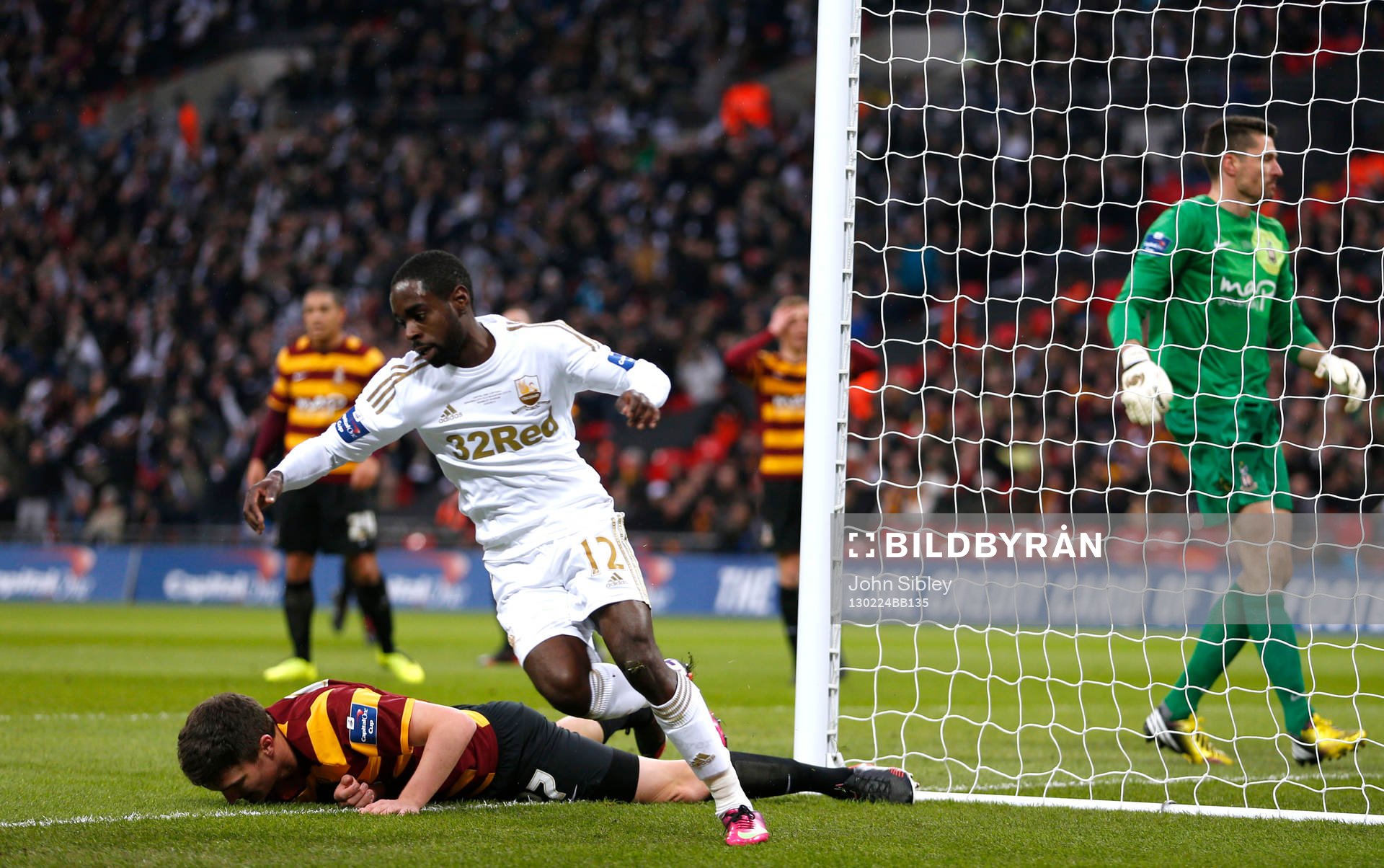 Football - Bradford City v Swansea City - Capital One Cup