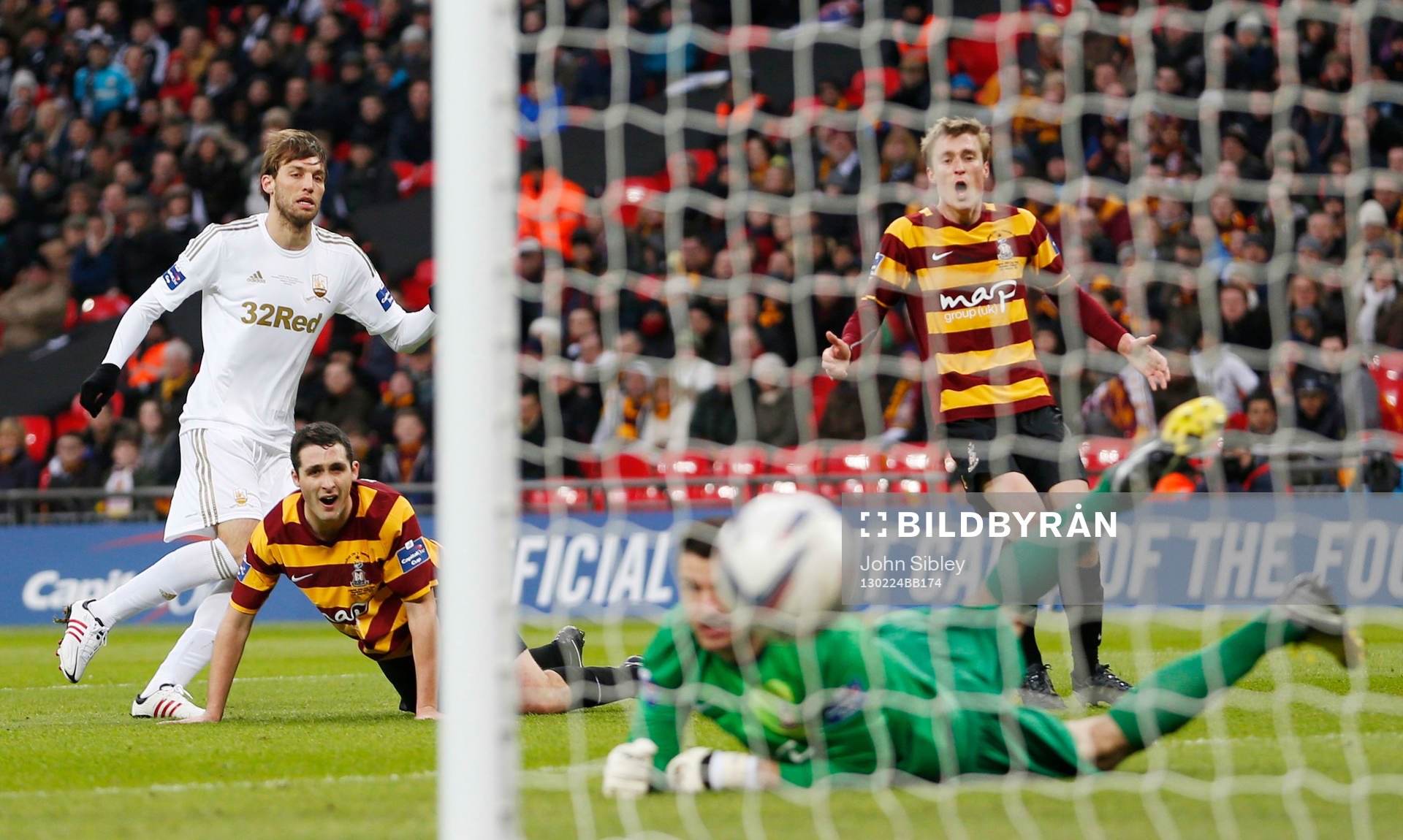 Football - Bradford City v Swansea City - Capital One Cup