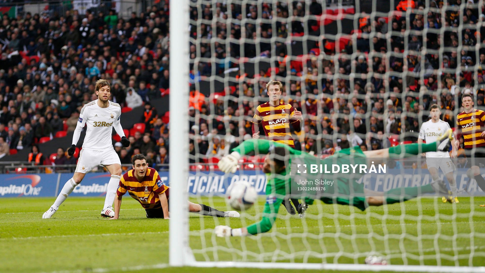 Football - Bradford City v Swansea City - Capital One Cup
