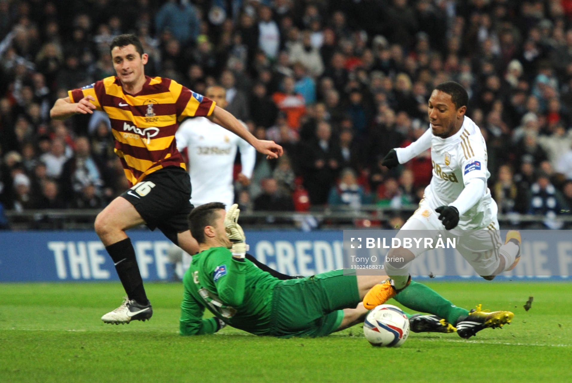 Football - Bradford City v Swansea City - Capital One Cup