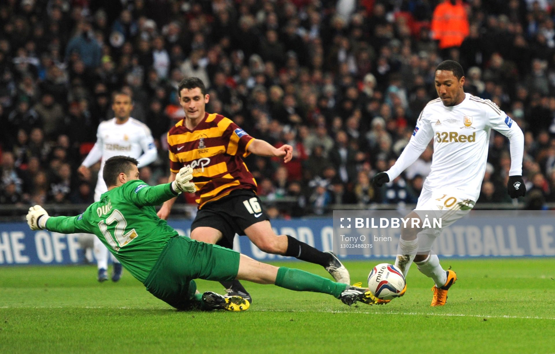 Football - Bradford City v Swansea City - Capital One Cup