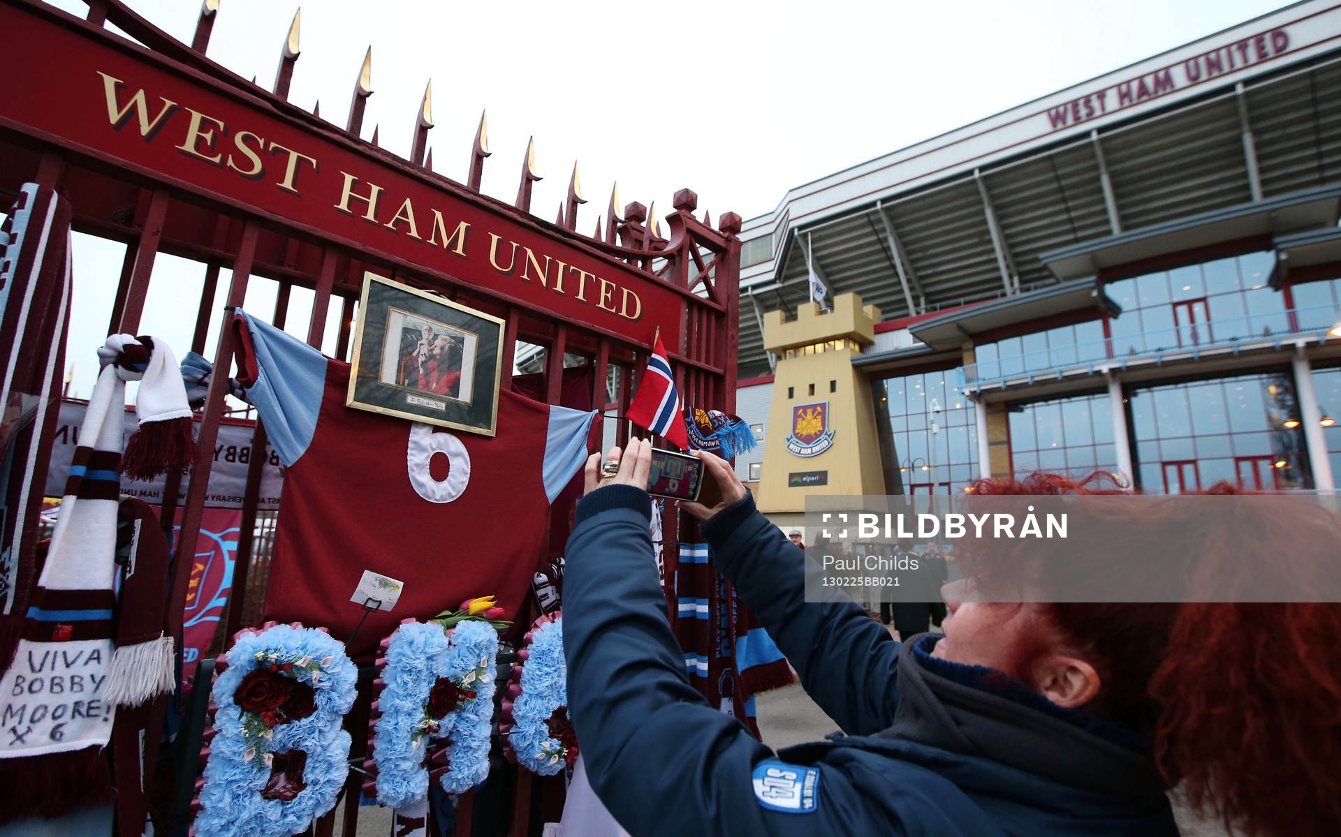 Football - West Ham United v Tottenham Hotspur - Barclays