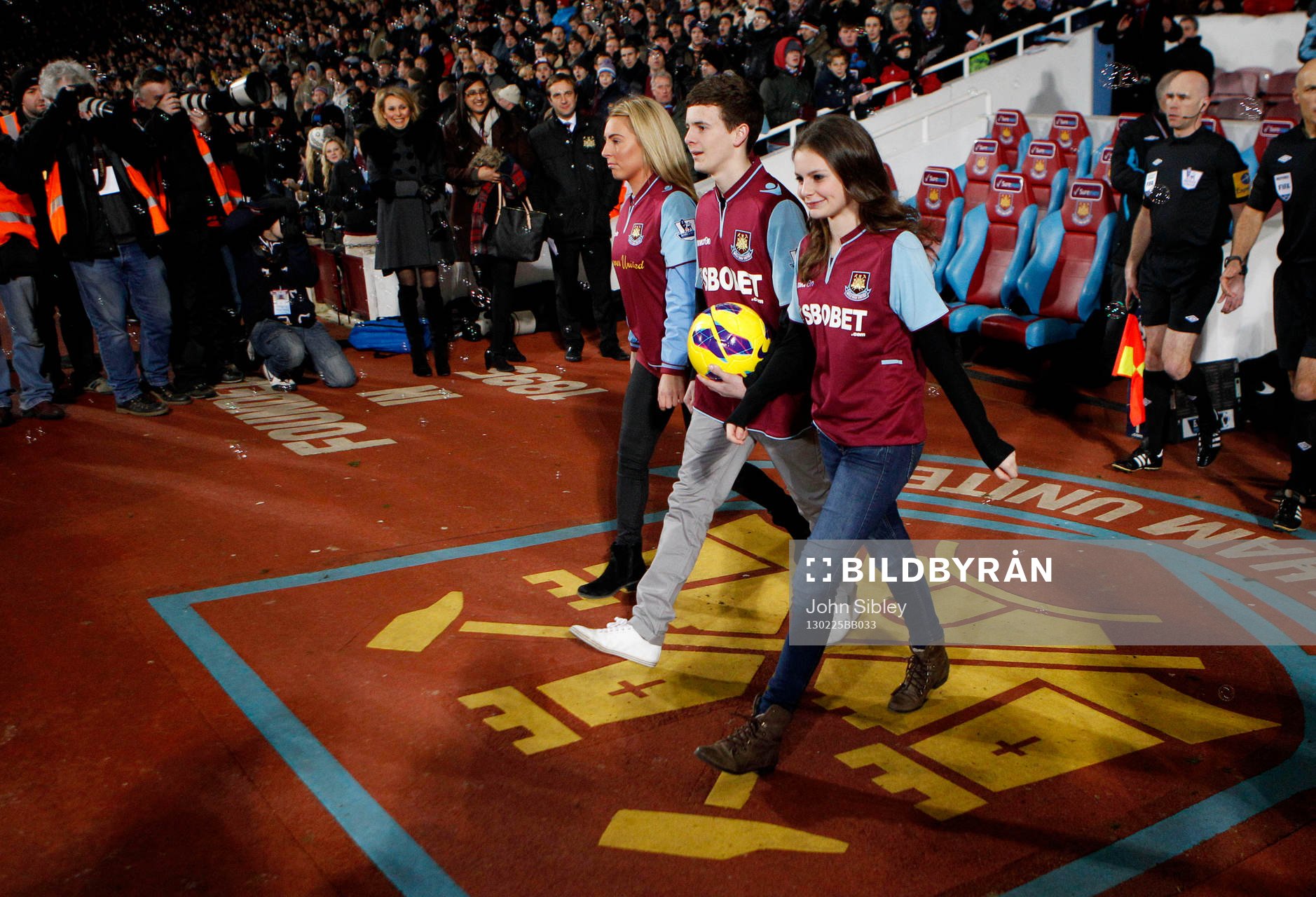 Football - West Ham United v Tottenham Hotspur - Barclays
