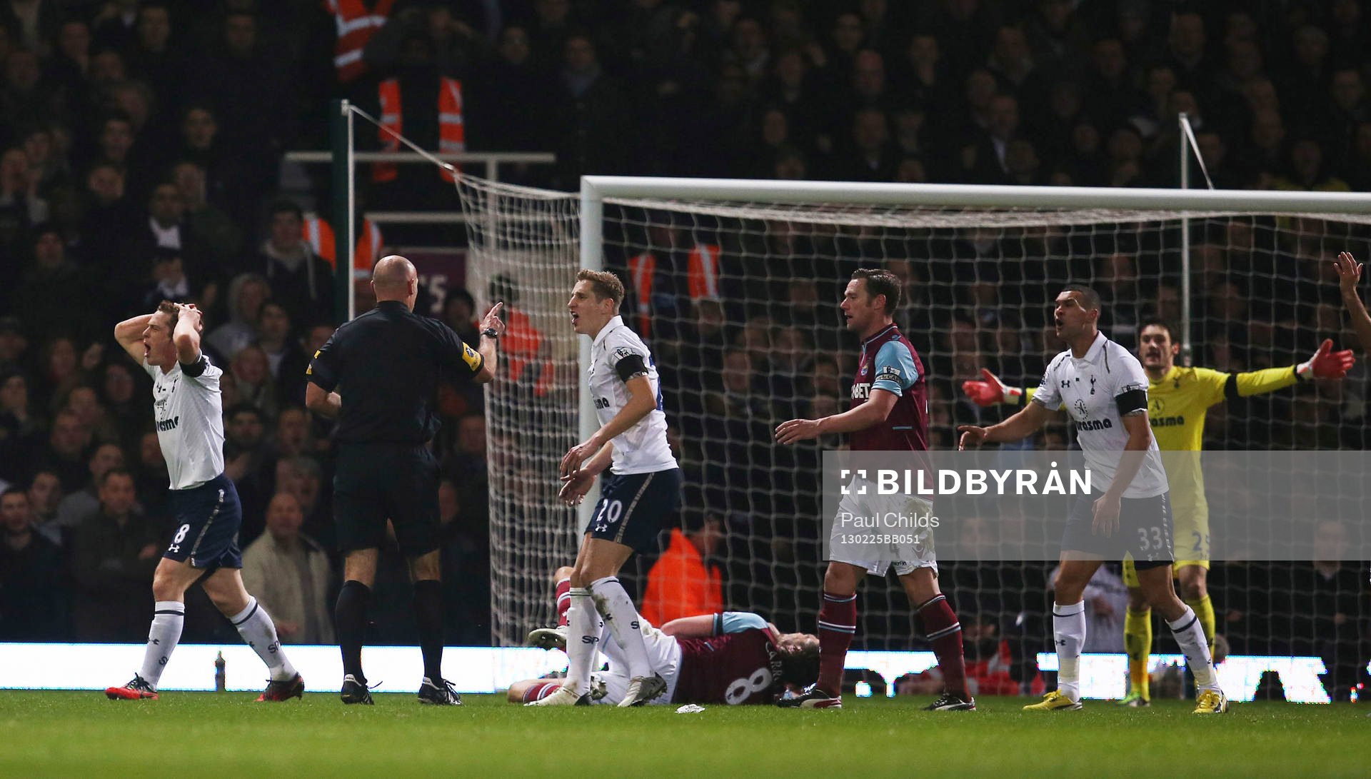 Football - West Ham United v Tottenham Hotspur - Barclays