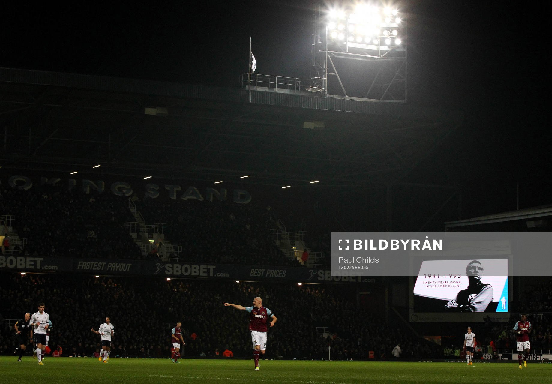 Football - West Ham United v Tottenham Hotspur - Barclays