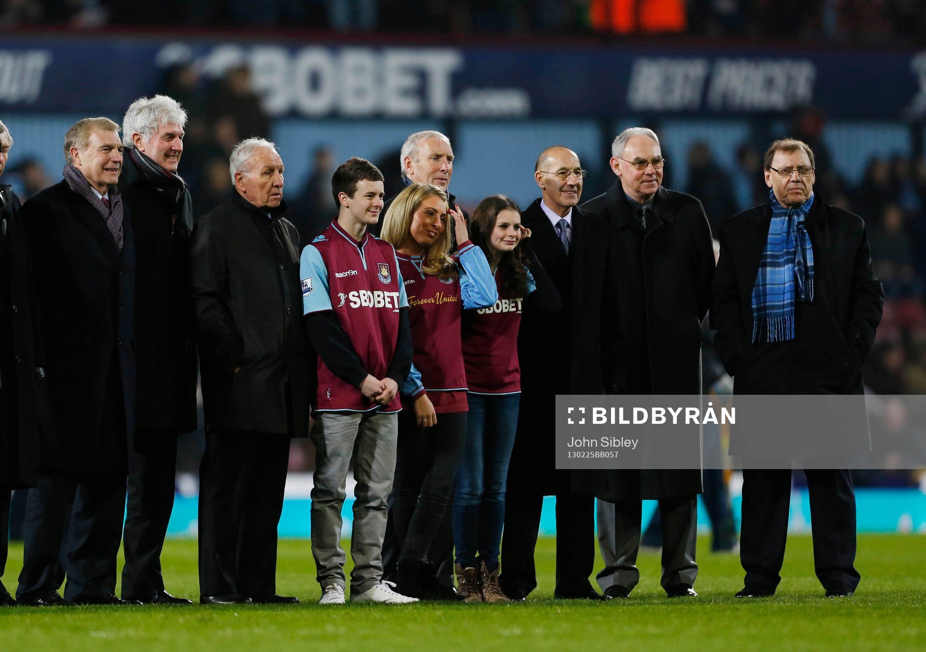Football - West Ham United v Tottenham Hotspur - Barclays