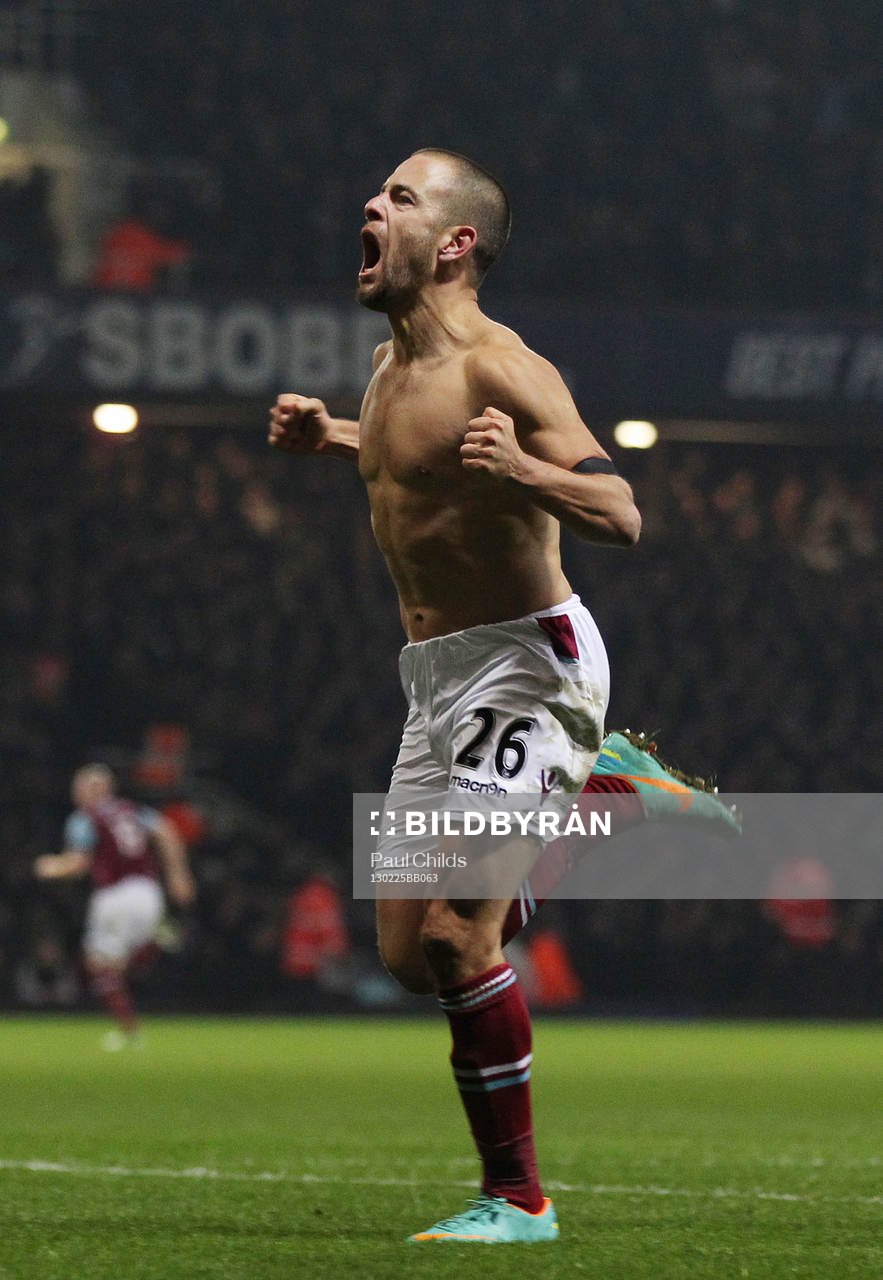 Football - West Ham United v Tottenham Hotspur - Barclays
