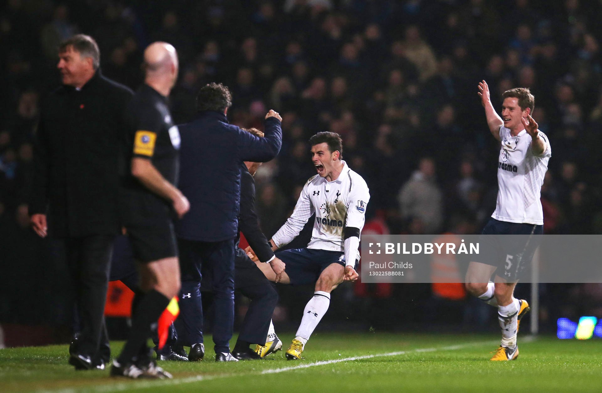 Football - West Ham United v Tottenham Hotspur - Barclays