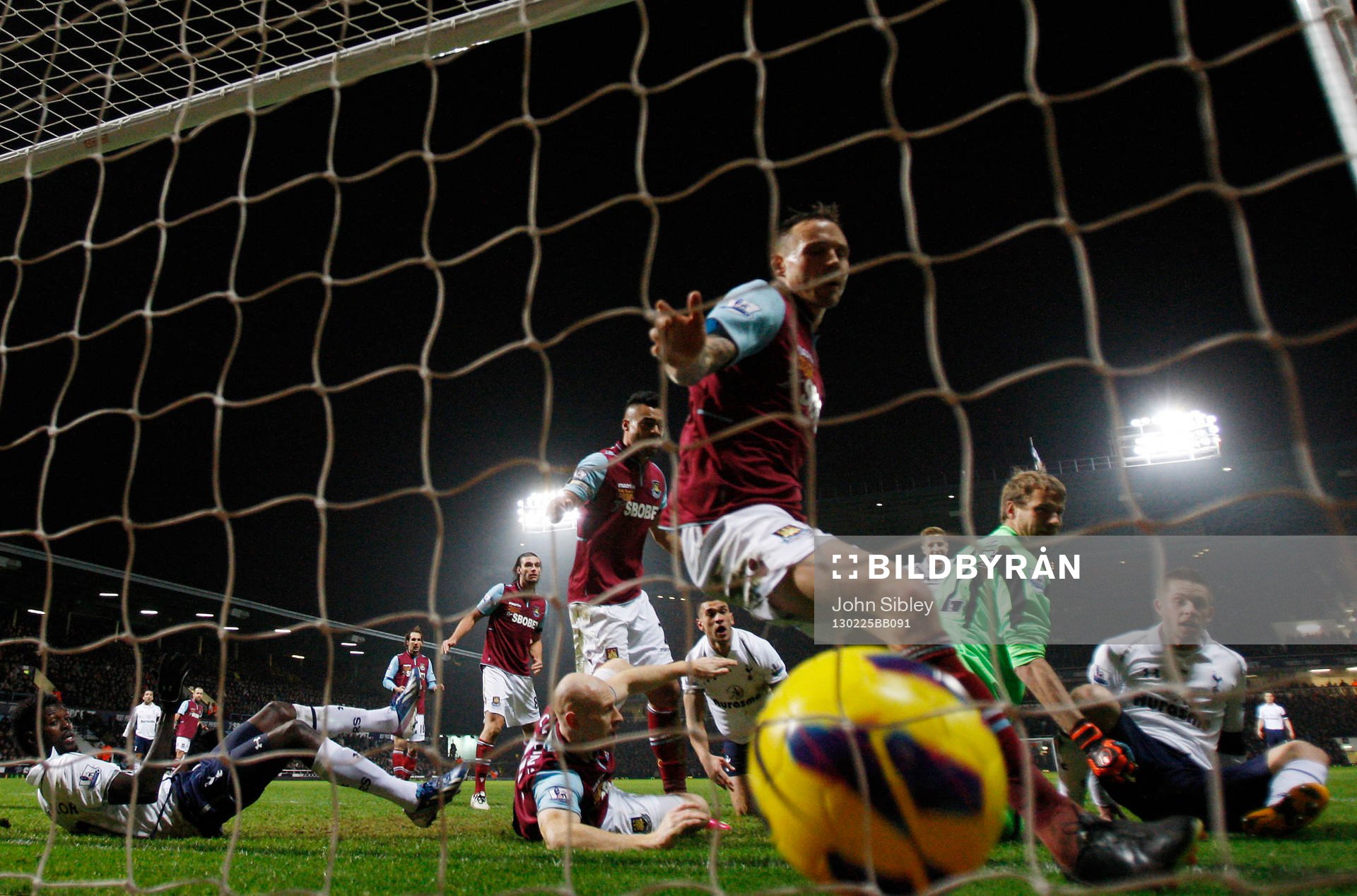 Football - West Ham United v Tottenham Hotspur - Barclays