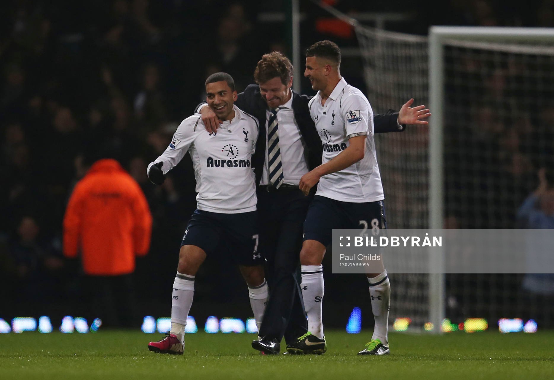 Football - West Ham United v Tottenham Hotspur - Barclays