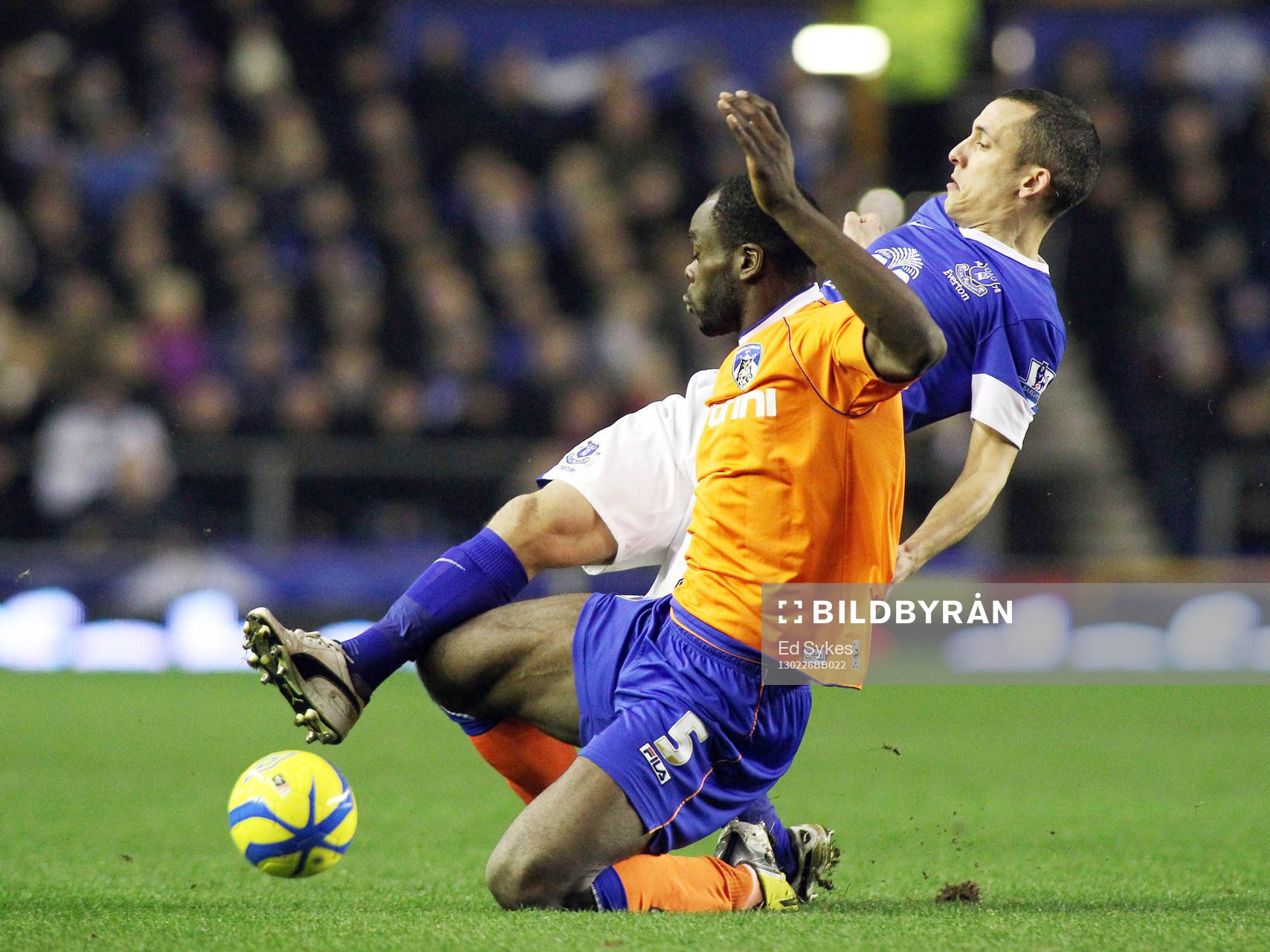 Football - Everton v Oldham Athletic - FA Cup Fifth Round