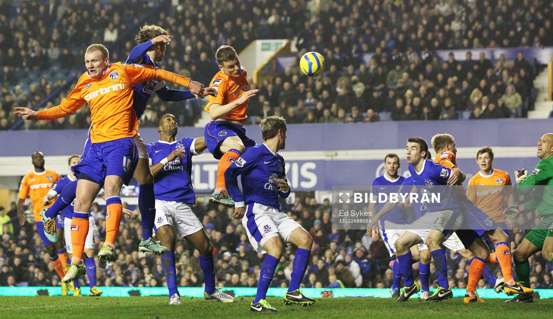 Football - Everton v Oldham Athletic - FA Cup Fifth Round