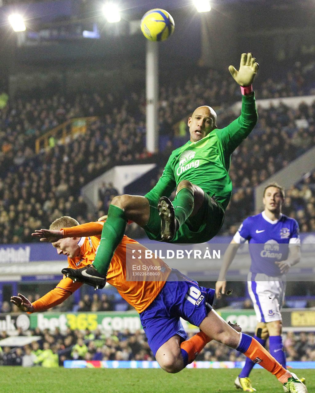 Football - Everton v Oldham Athletic - FA Cup Fifth Round