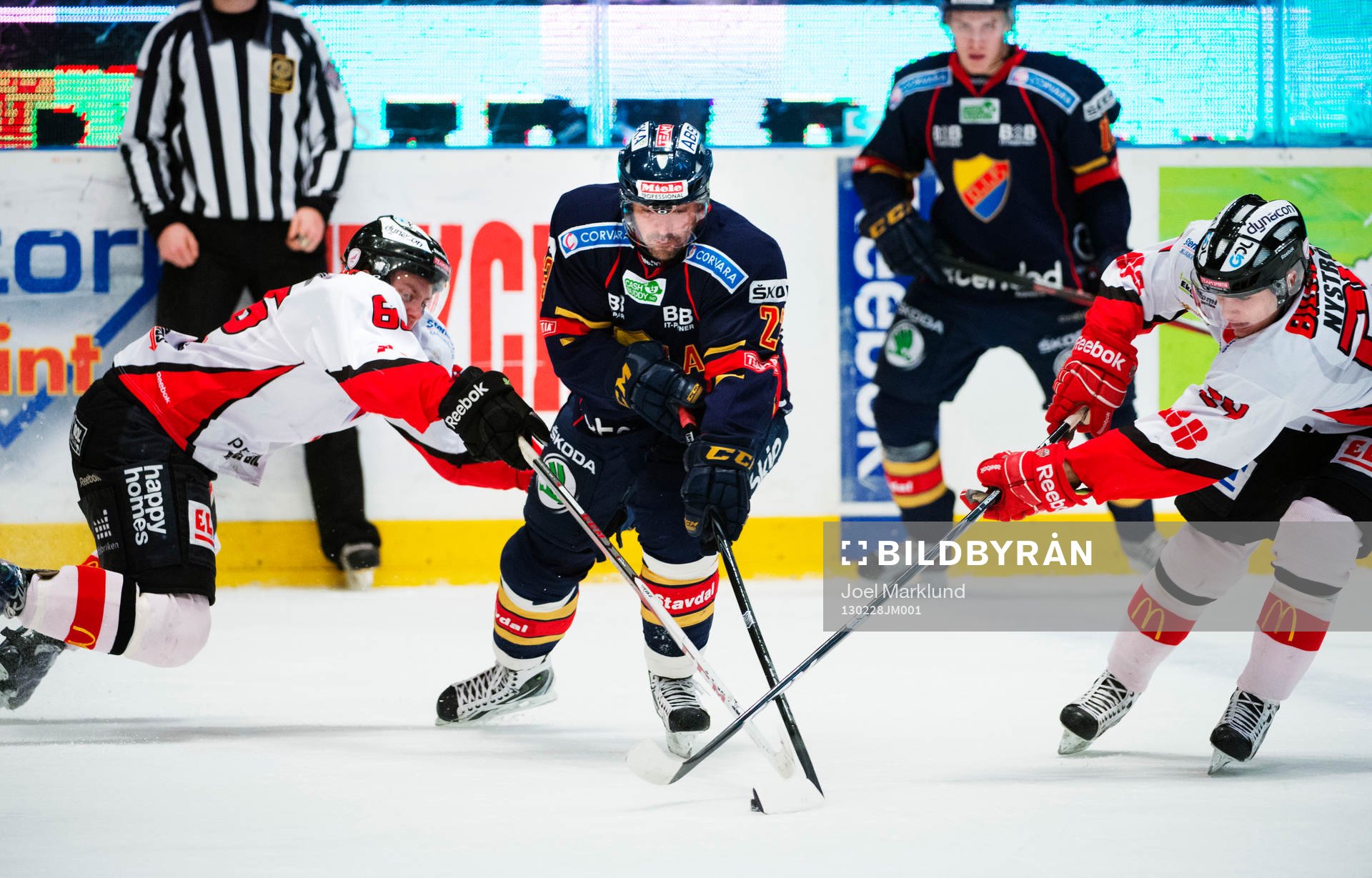 Marcus Wallmark och Erik Nyström, Karlskrona, försöker