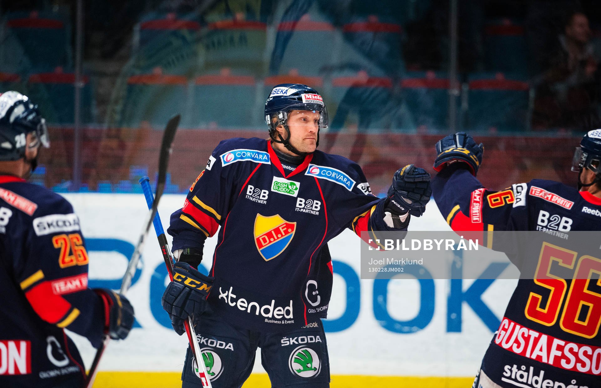 Jimmie Ölvestad, Djurgården, gratuleras till sitt 1-0-mål