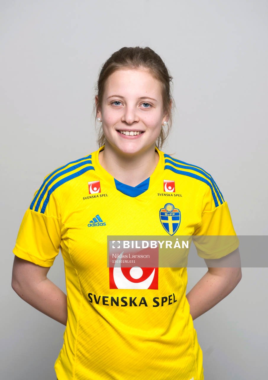 Anna Anvegård, Sverige
