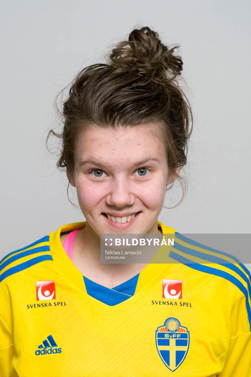 Fotboll, Sverige, dam, F16, Porträtt: Moa Karlström, Sverige.