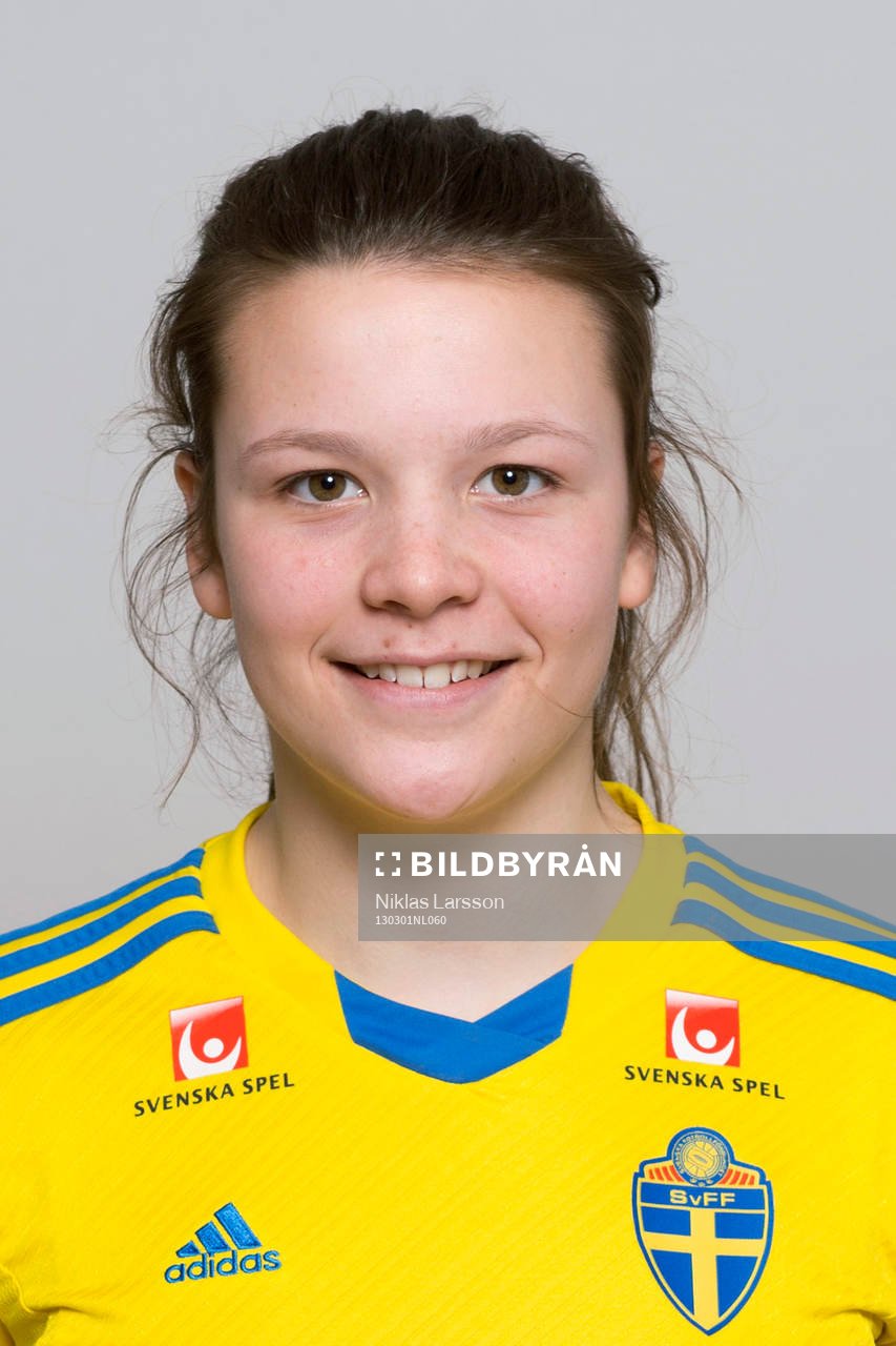Lisa Lind, Sverige