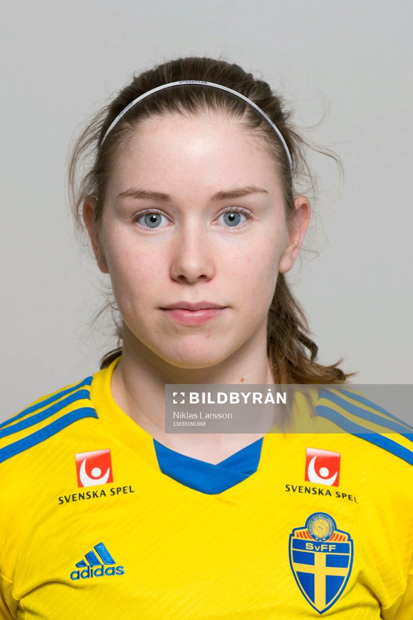 Lisa Renlund, Sverige