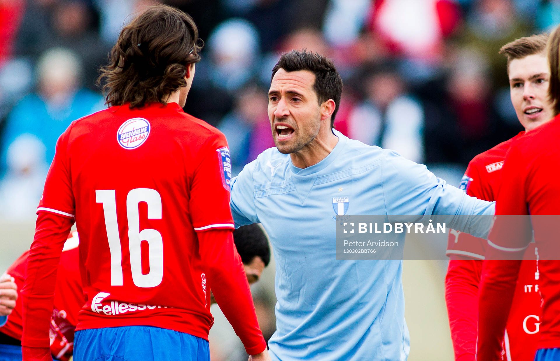 Matias Concha, Malmö FF, var inte sen med att ge sig in i