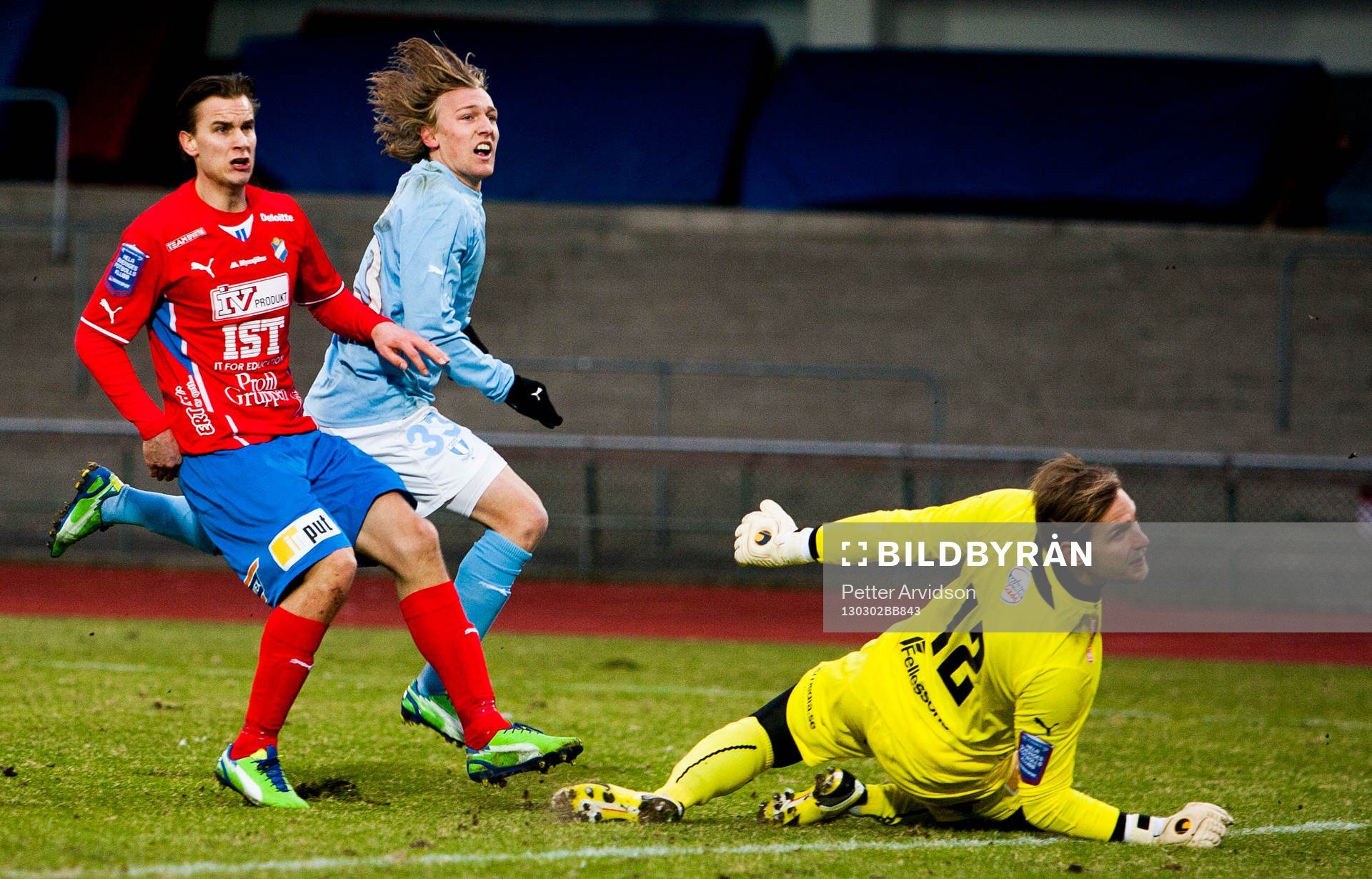 Emil Forsberg, Malmö FF, nära att göra mål bakom,