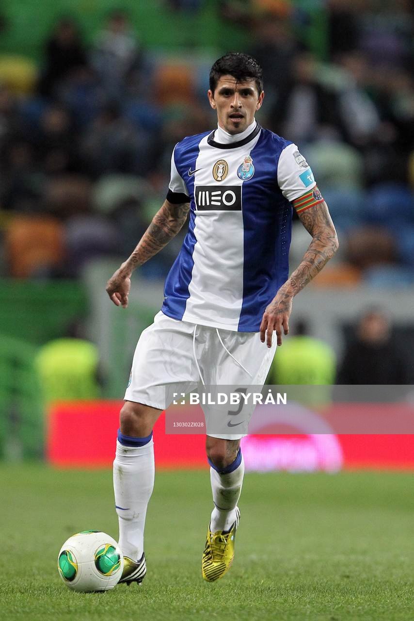 Lucho Gonzalez  - 03.03.2013 - Sporting/  Porto -  Zon