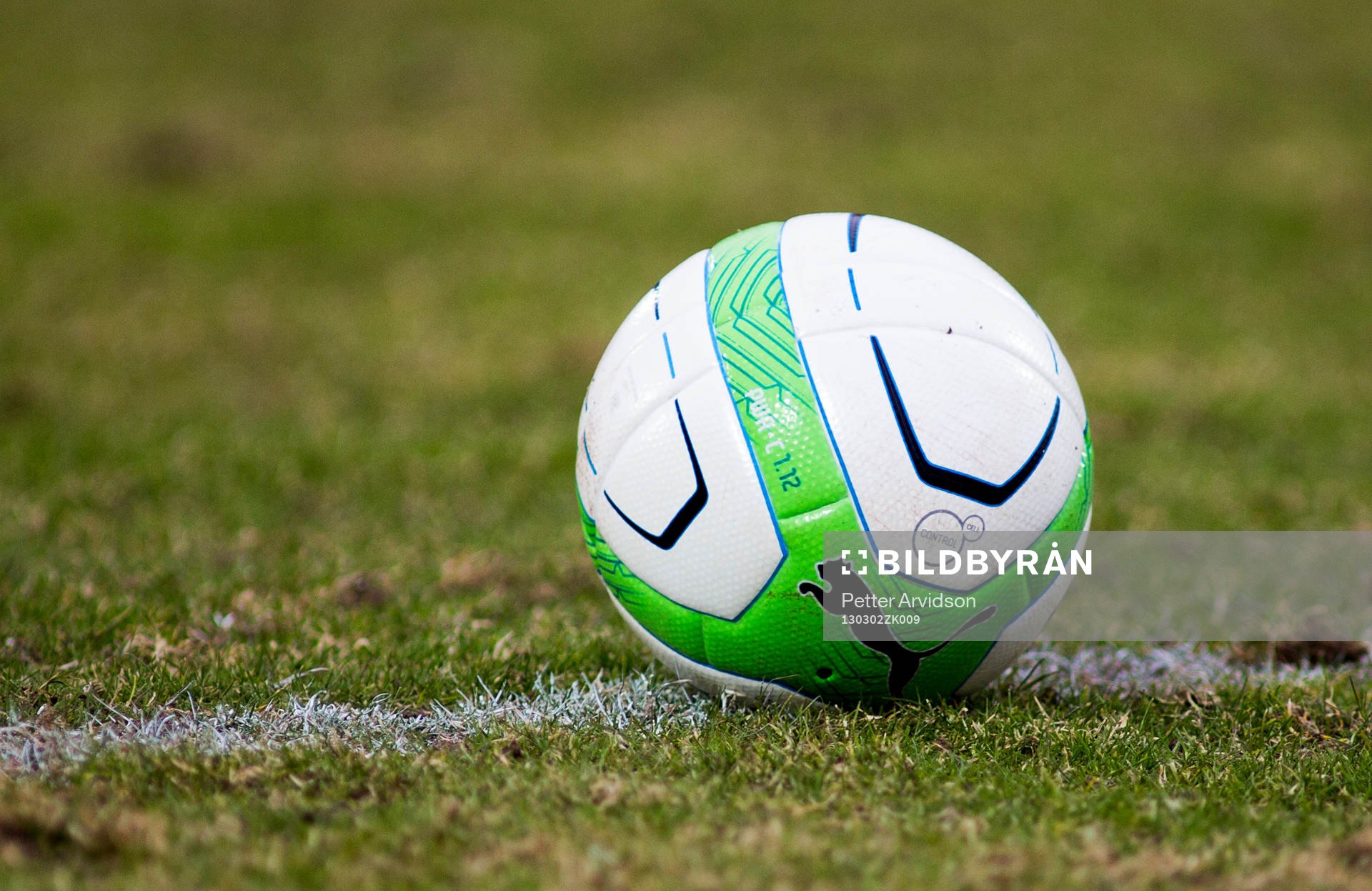 En fotboll. Boll