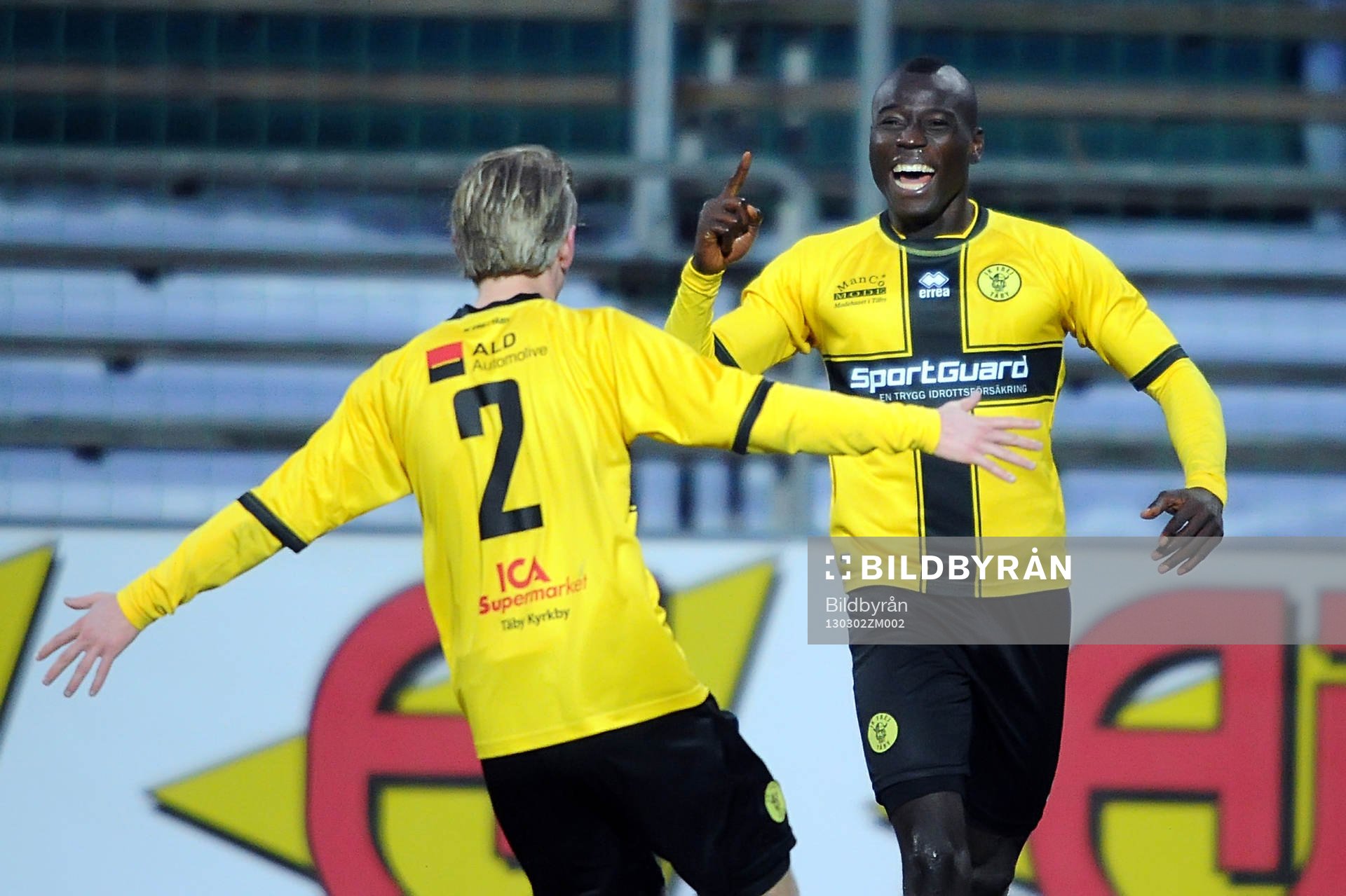 2-1 jubel genom mål av Alhaji Kamara i Frej, han