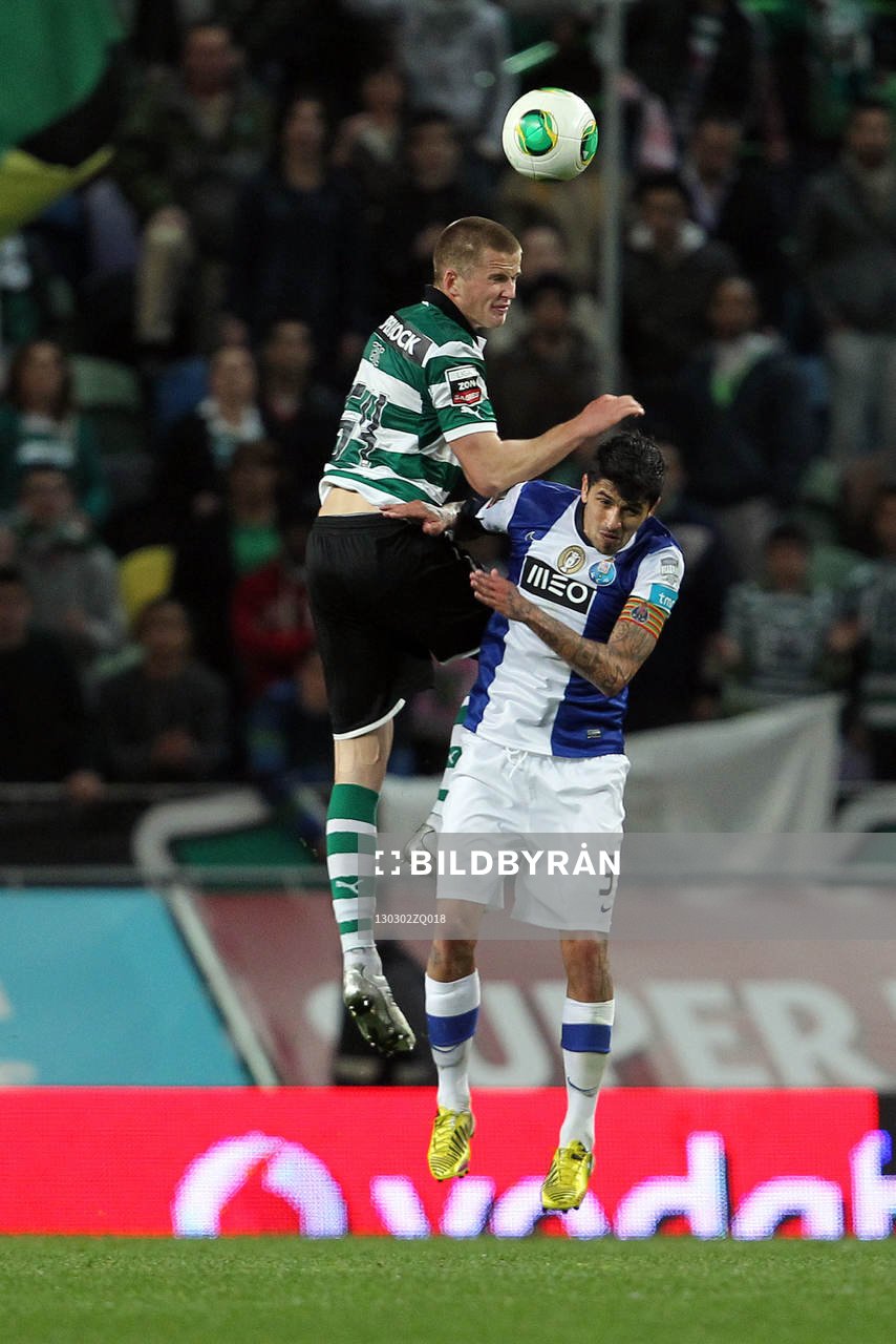 Eric Dier  / Lucho Gonzalez - 03.03.2013 - Sporting/  Porto