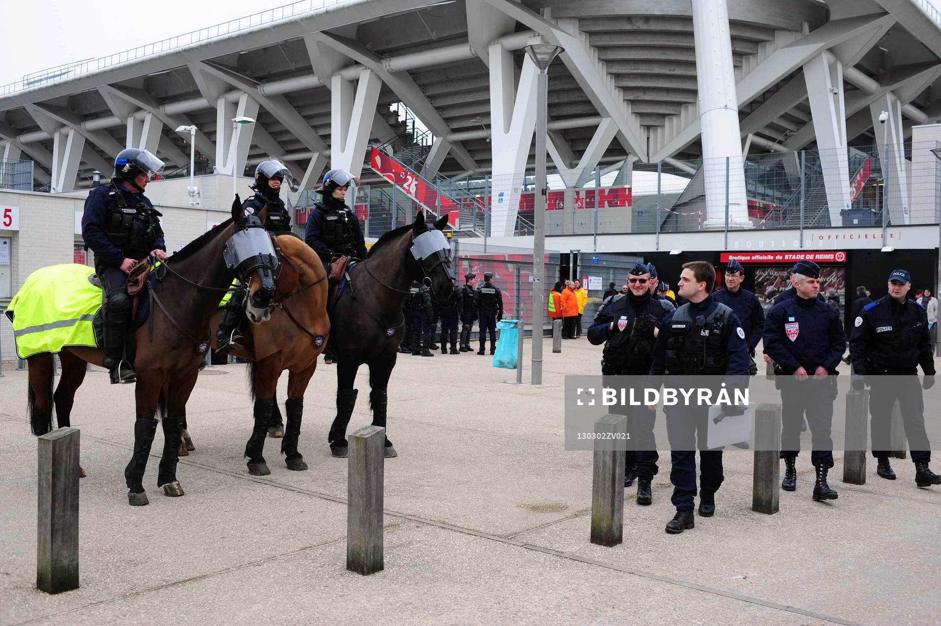 Securitie autour du stade - 02.03.2013 - Reims / PSG - 27e