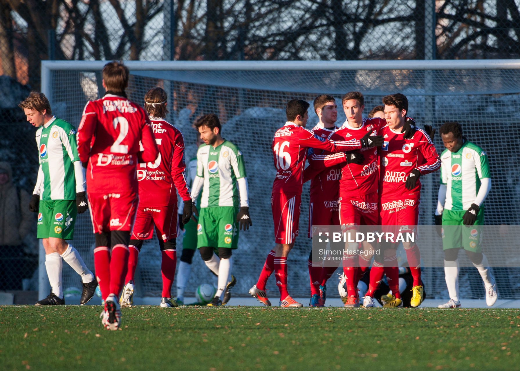 Fotboll, Träningsmatch, Hammarby - Degerfors: Degefors-spelarna jublar efter 1-1.